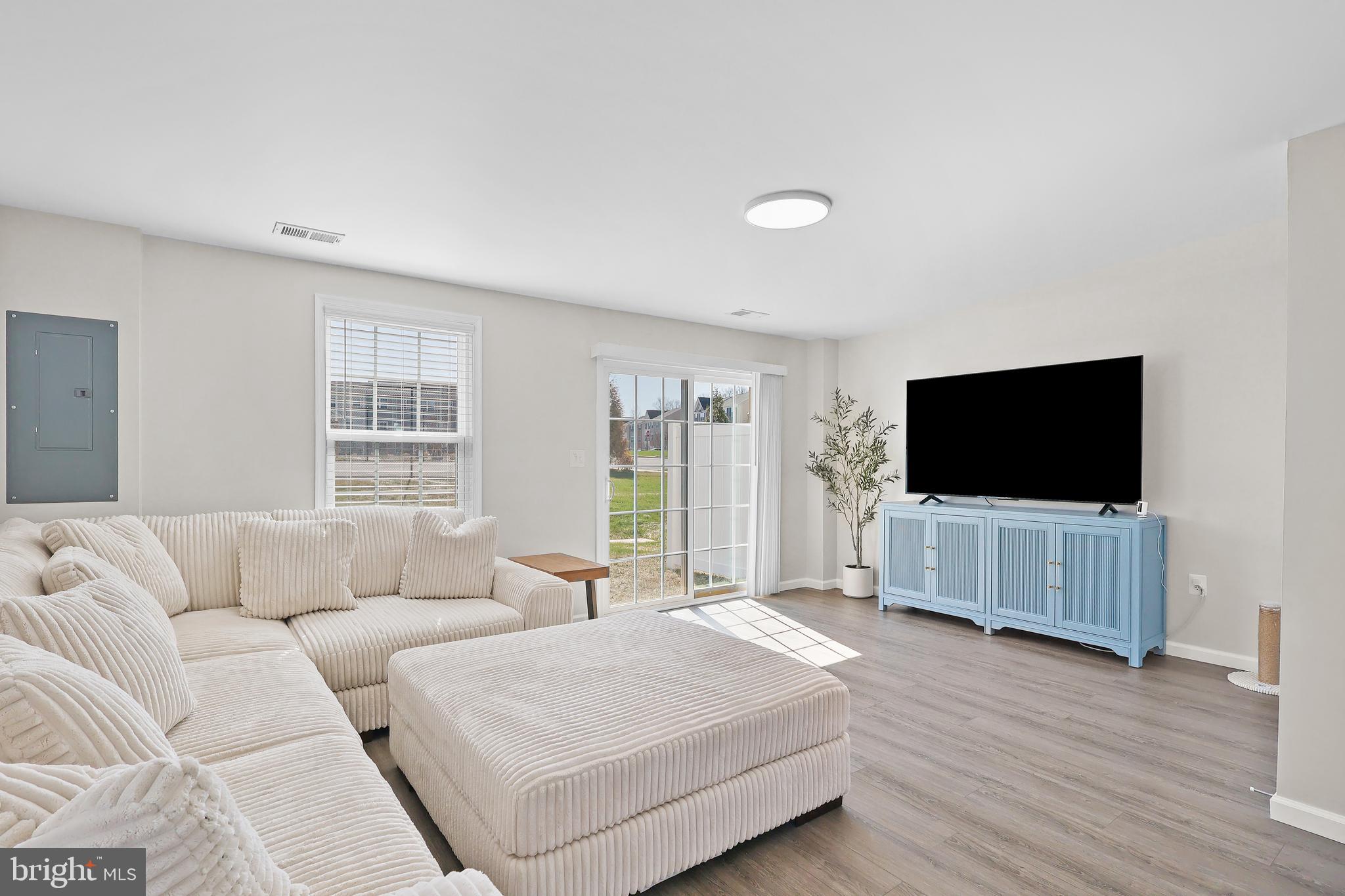 WILDERNESS SHORES - Residential