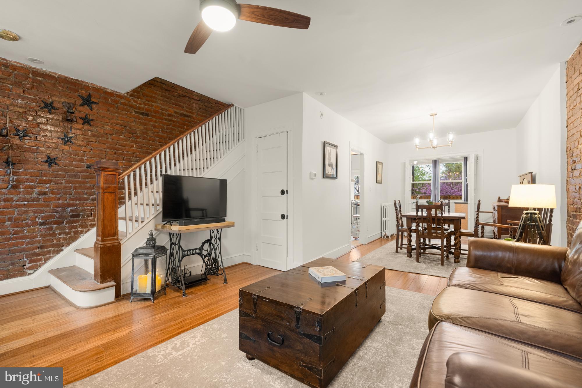 111 17TH STREET SE