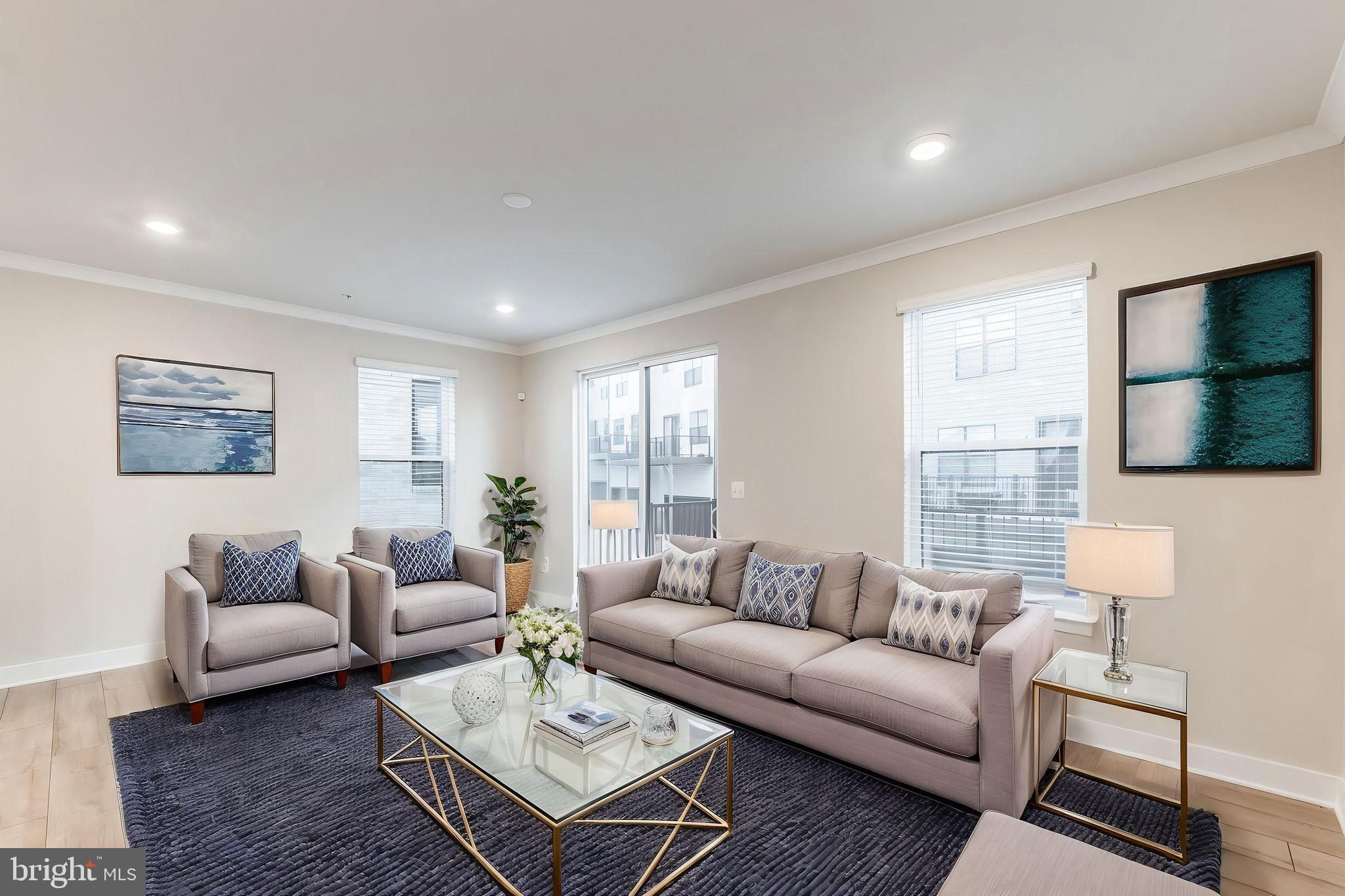 MEDFIELD - Residential