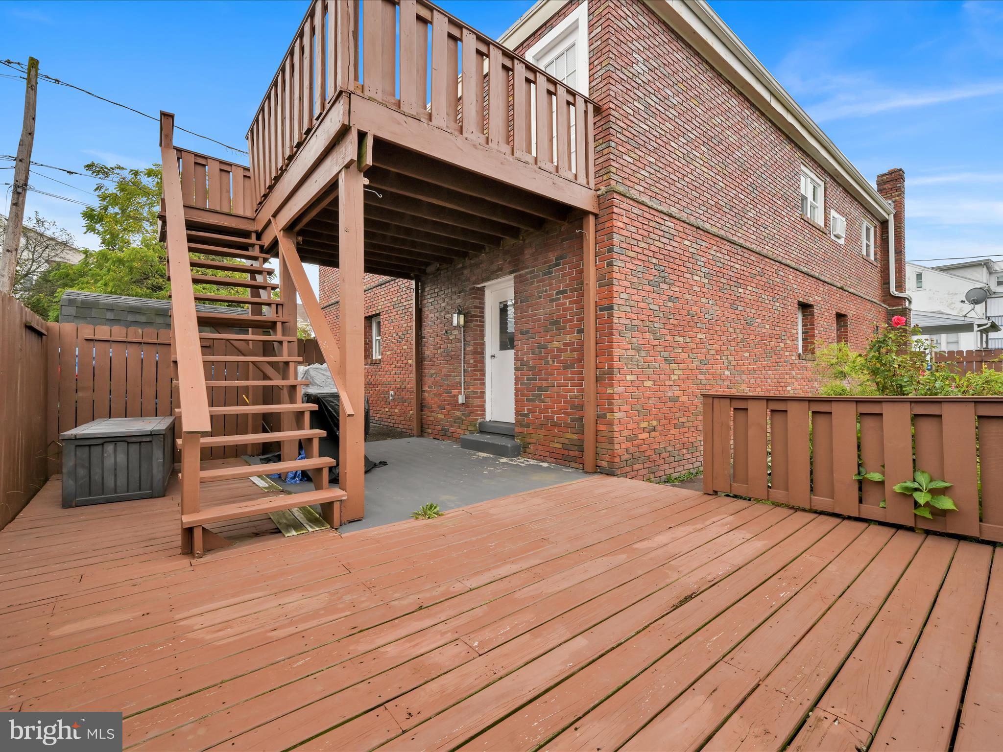 FRACKVILLE - Residential