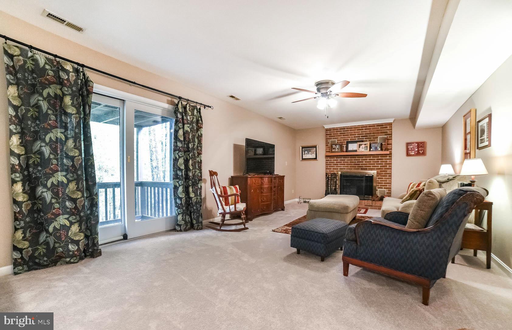 PAW PAW HOLLOW - Residential