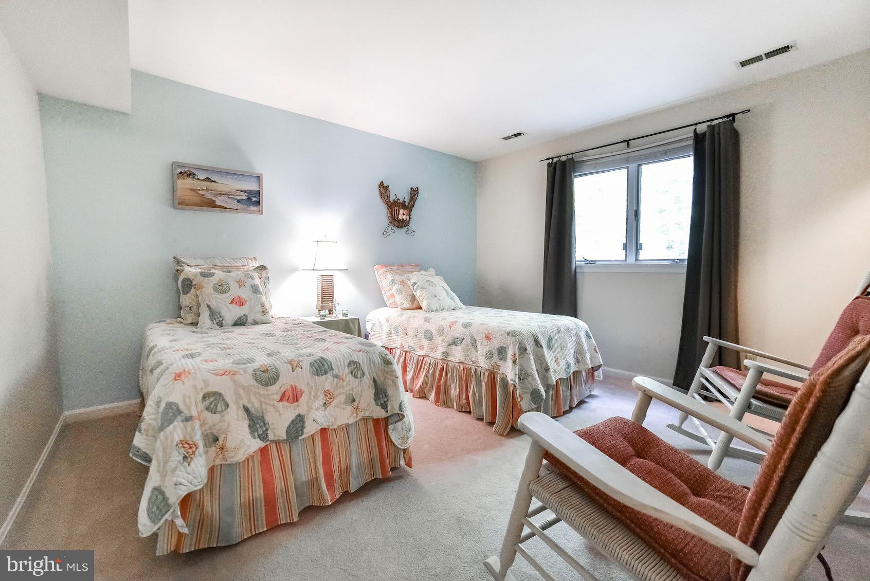 PAW PAW HOLLOW - Residential