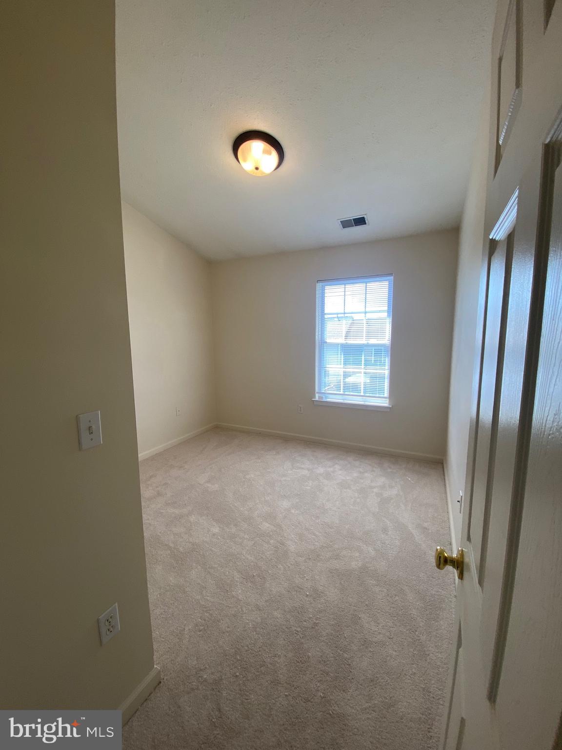 WINDSTONE TOWNHOMES - Residential Lease