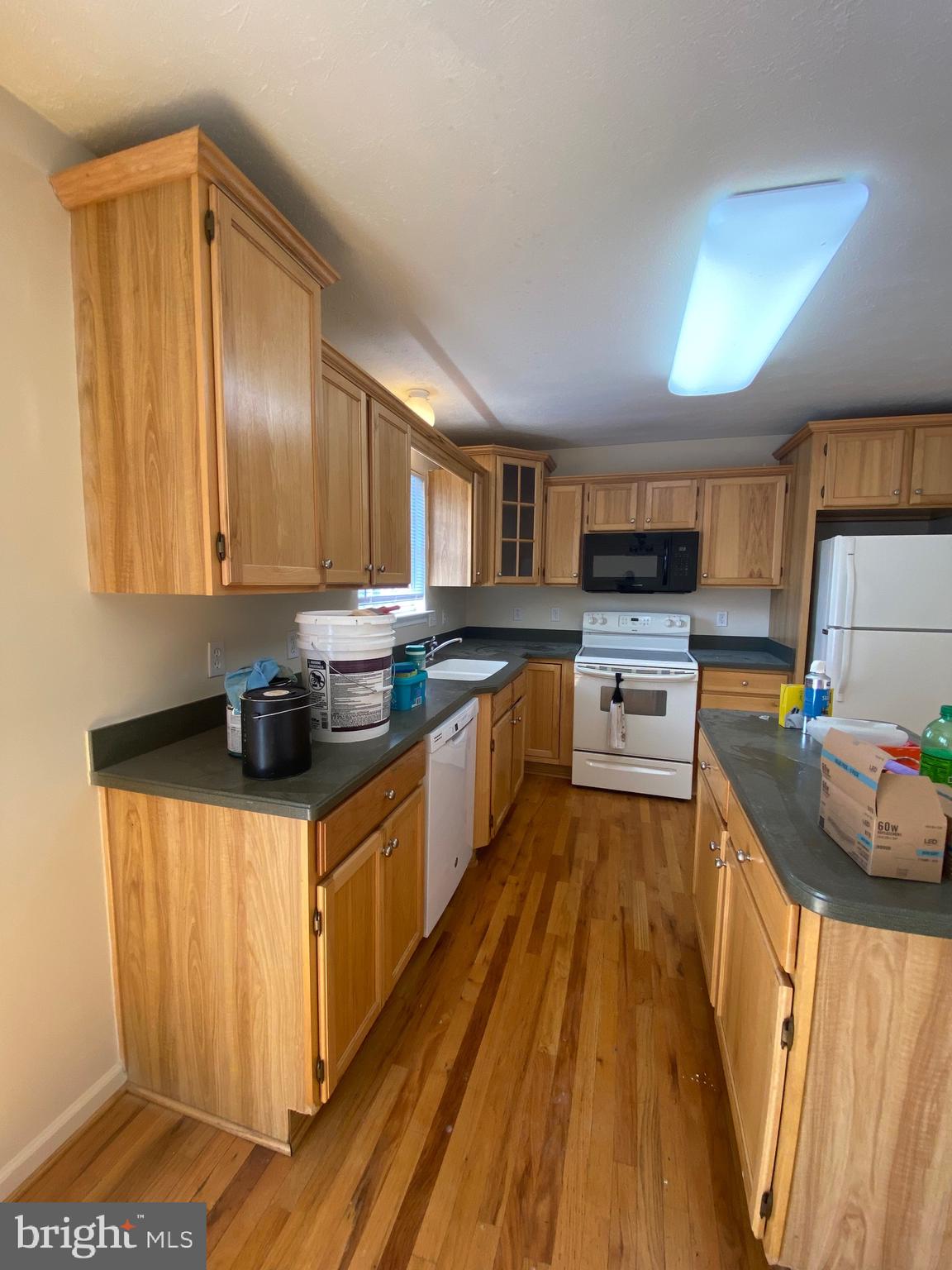 WINDSTONE TOWNHOMES - Residential Lease