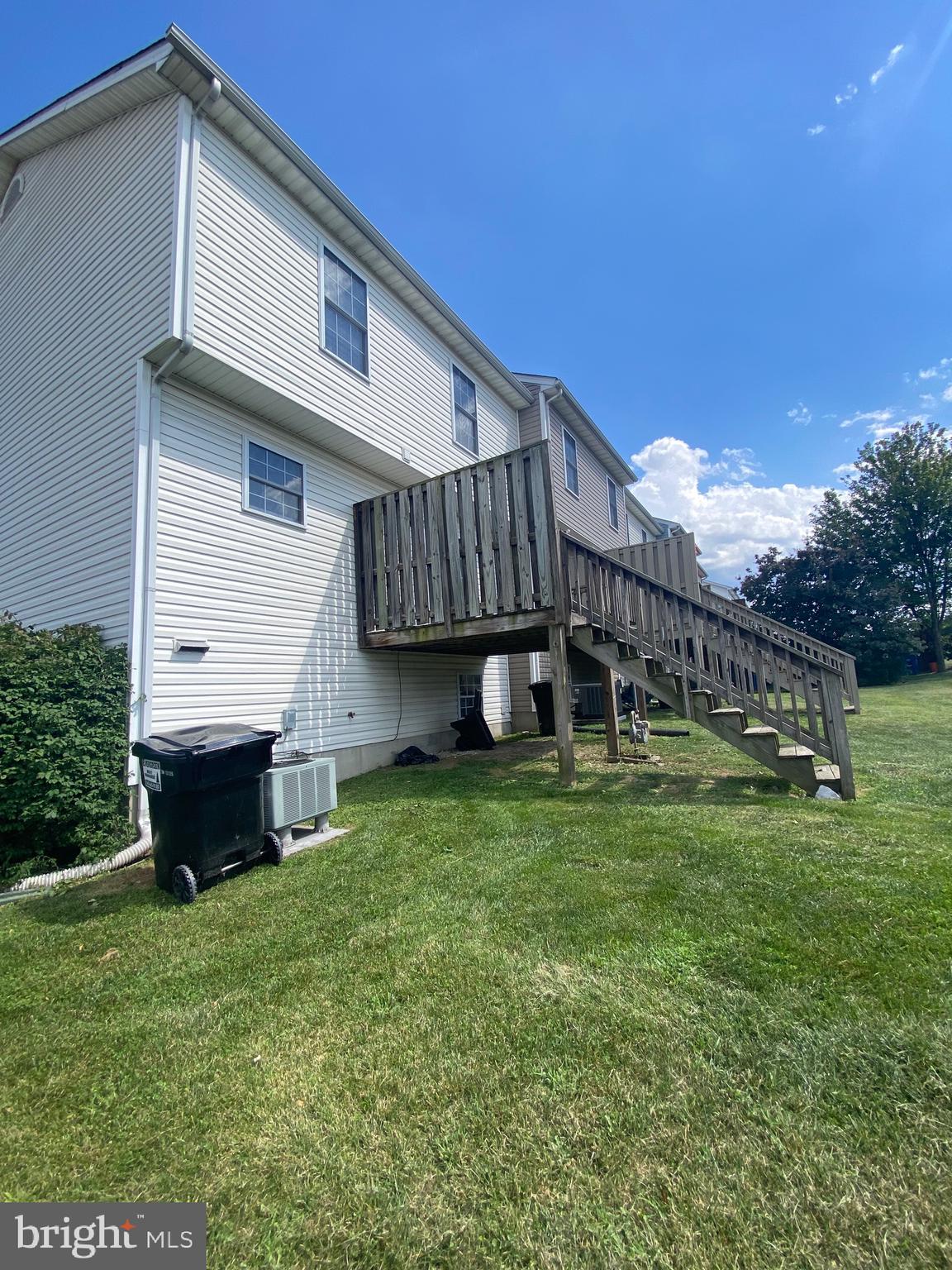 WINDSTONE TOWNHOMES - Residential Lease