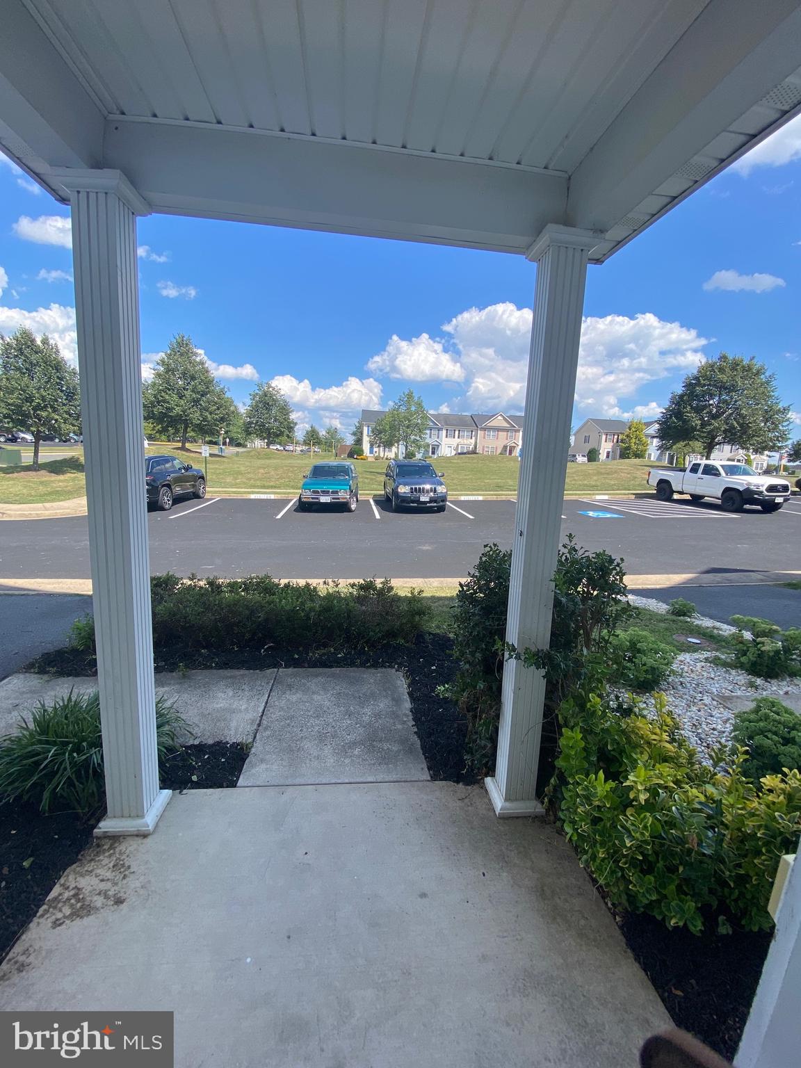 WINDSTONE TOWNHOMES - Residential Lease