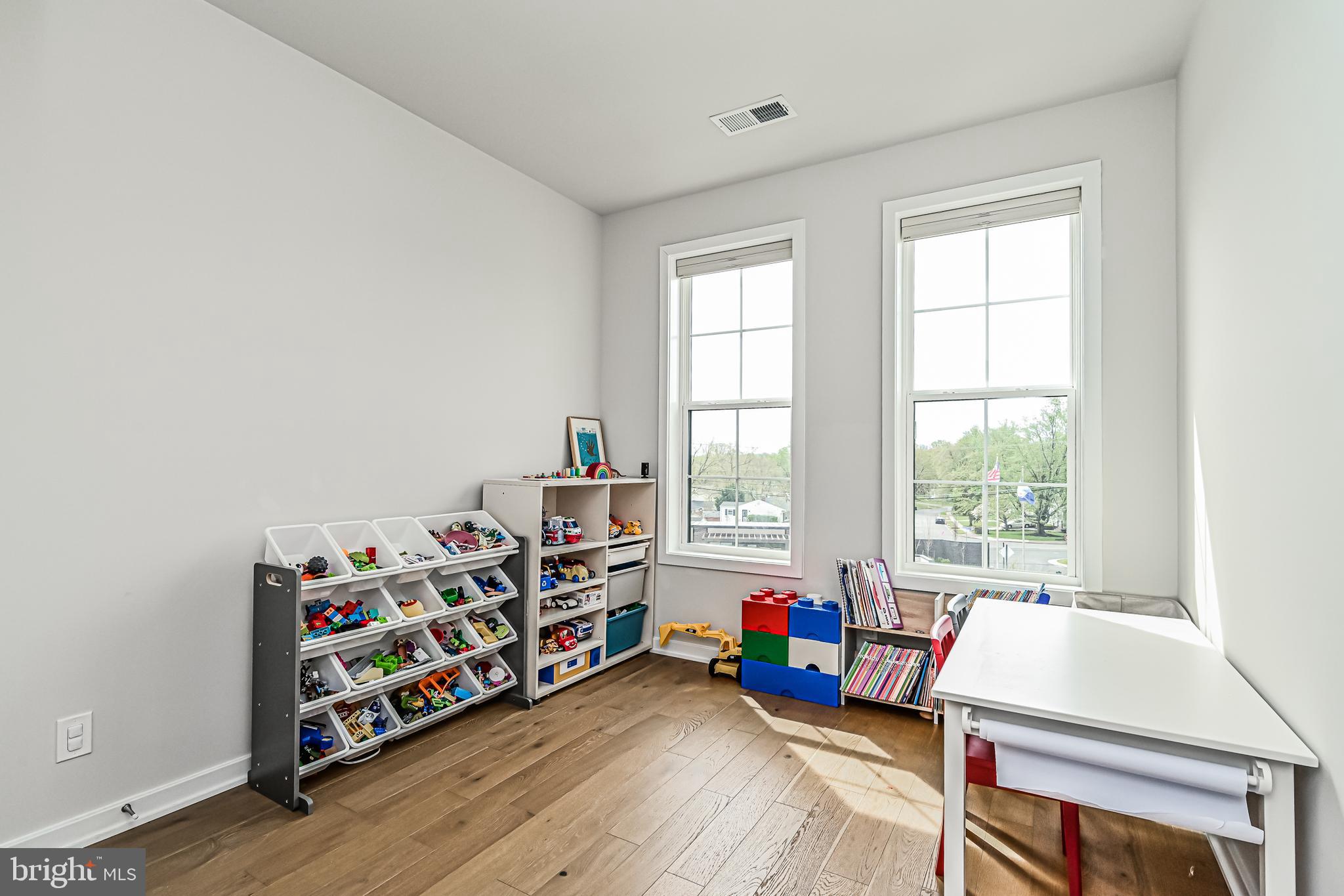 UNION PARK AT MCLEAN - Residential