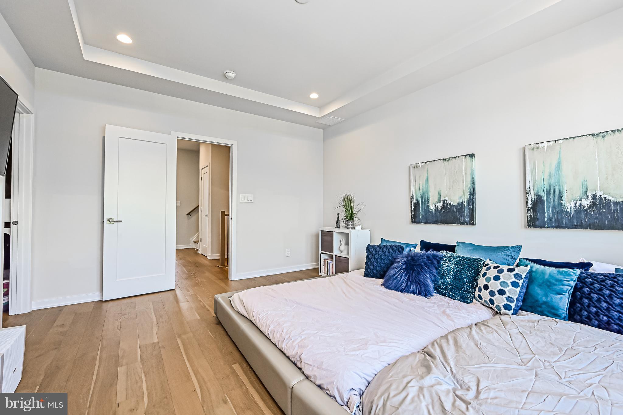 UNION PARK AT MCLEAN - Residential