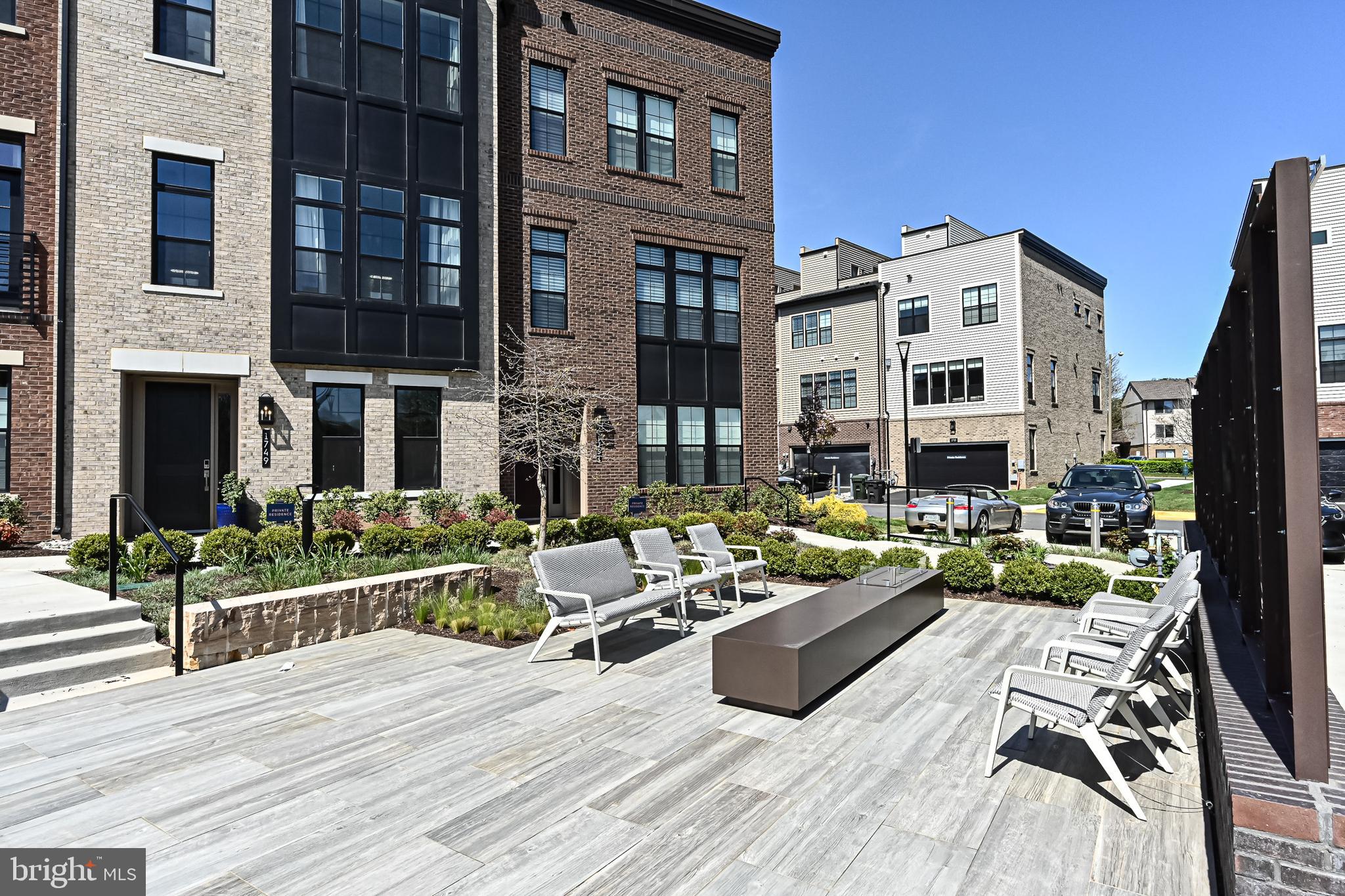UNION PARK AT MCLEAN - Residential