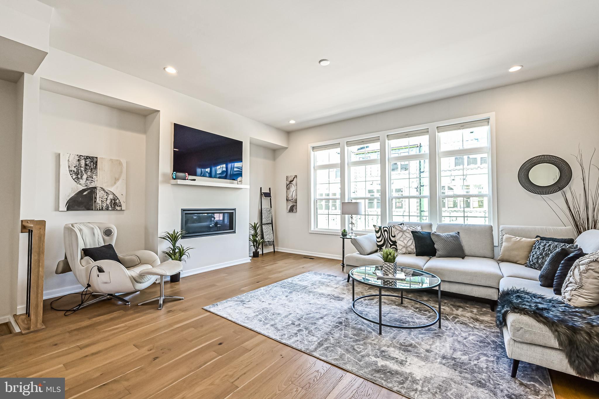 UNION PARK AT MCLEAN - Residential