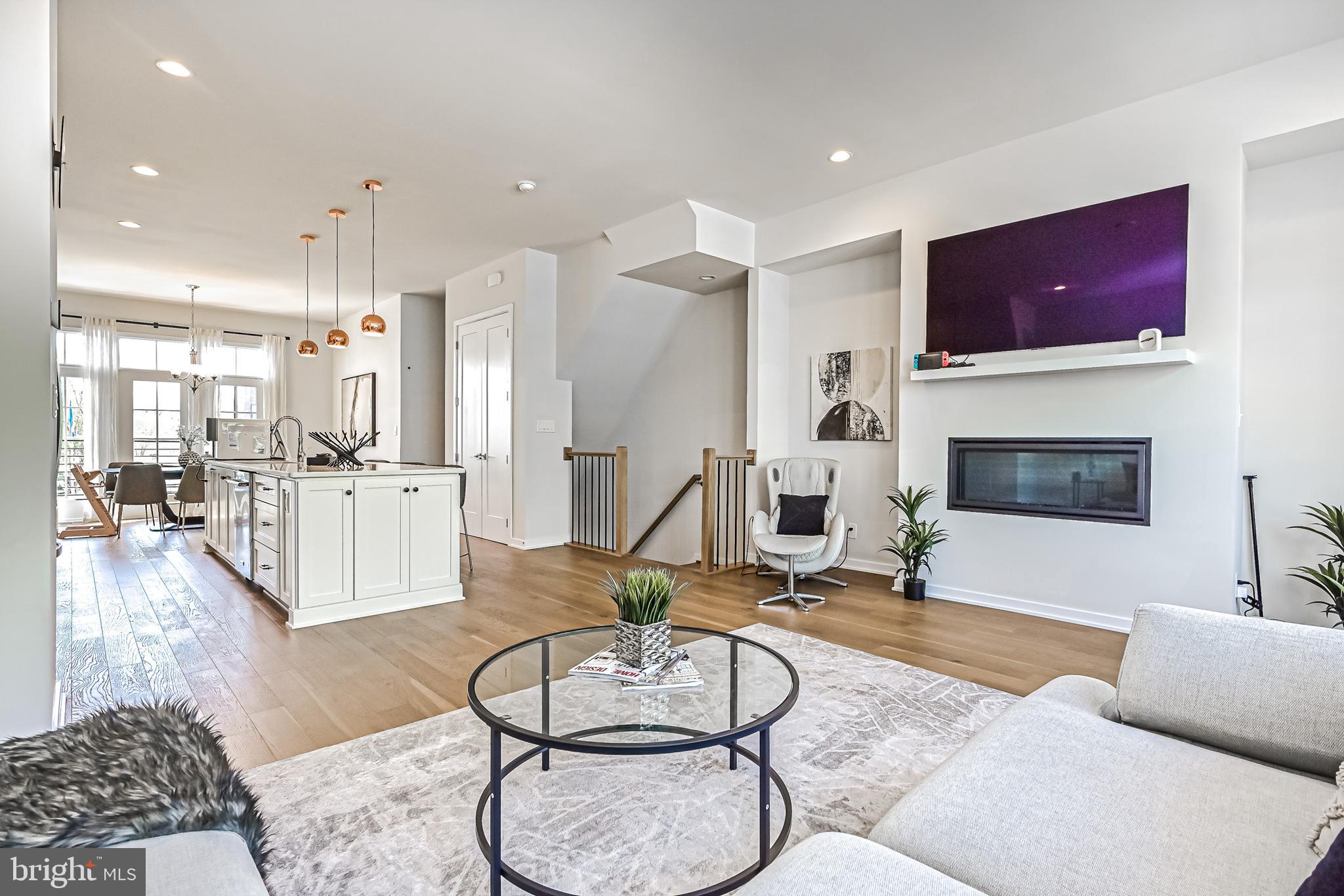 UNION PARK AT MCLEAN - Residential