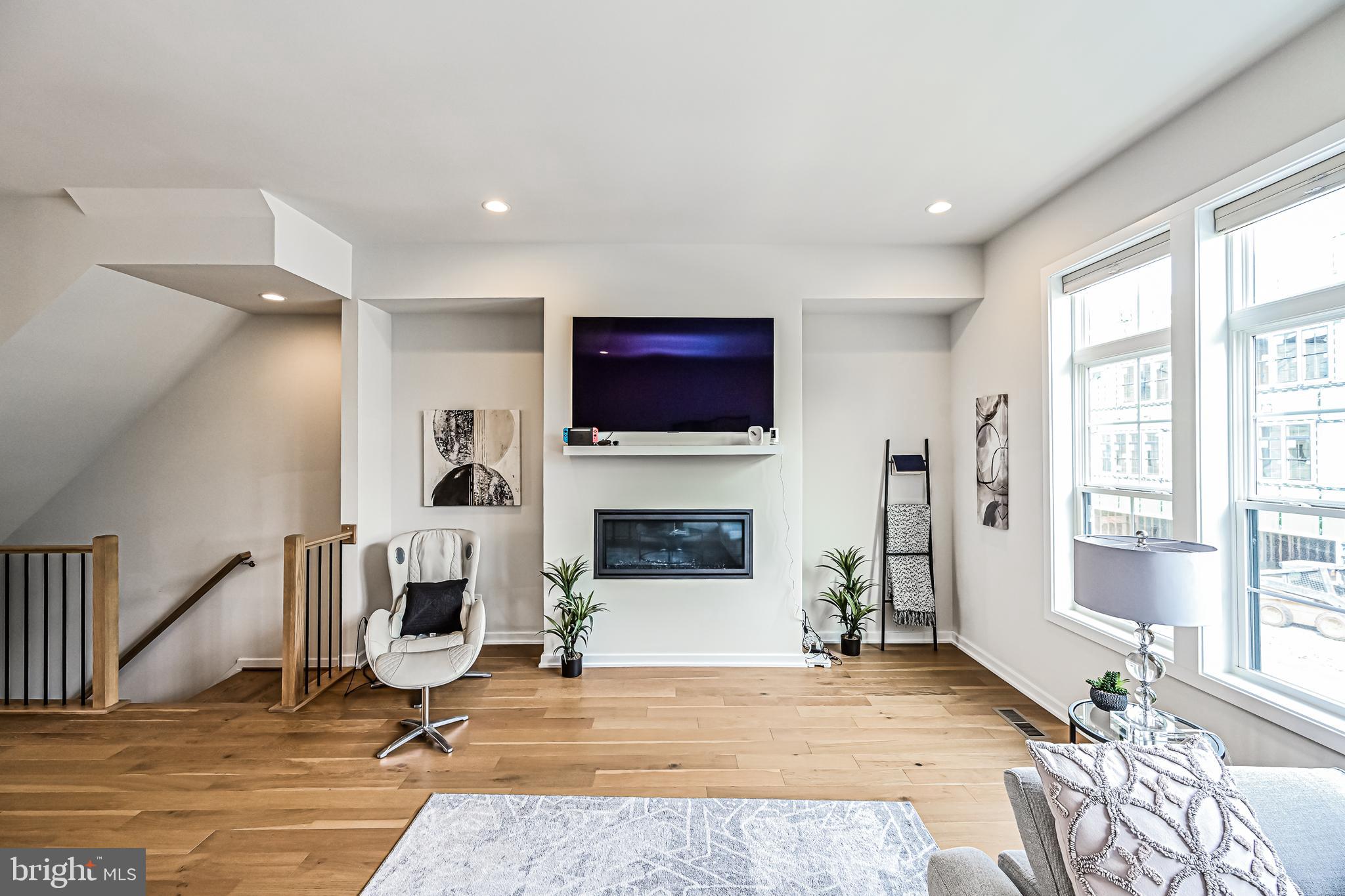 UNION PARK AT MCLEAN - Residential