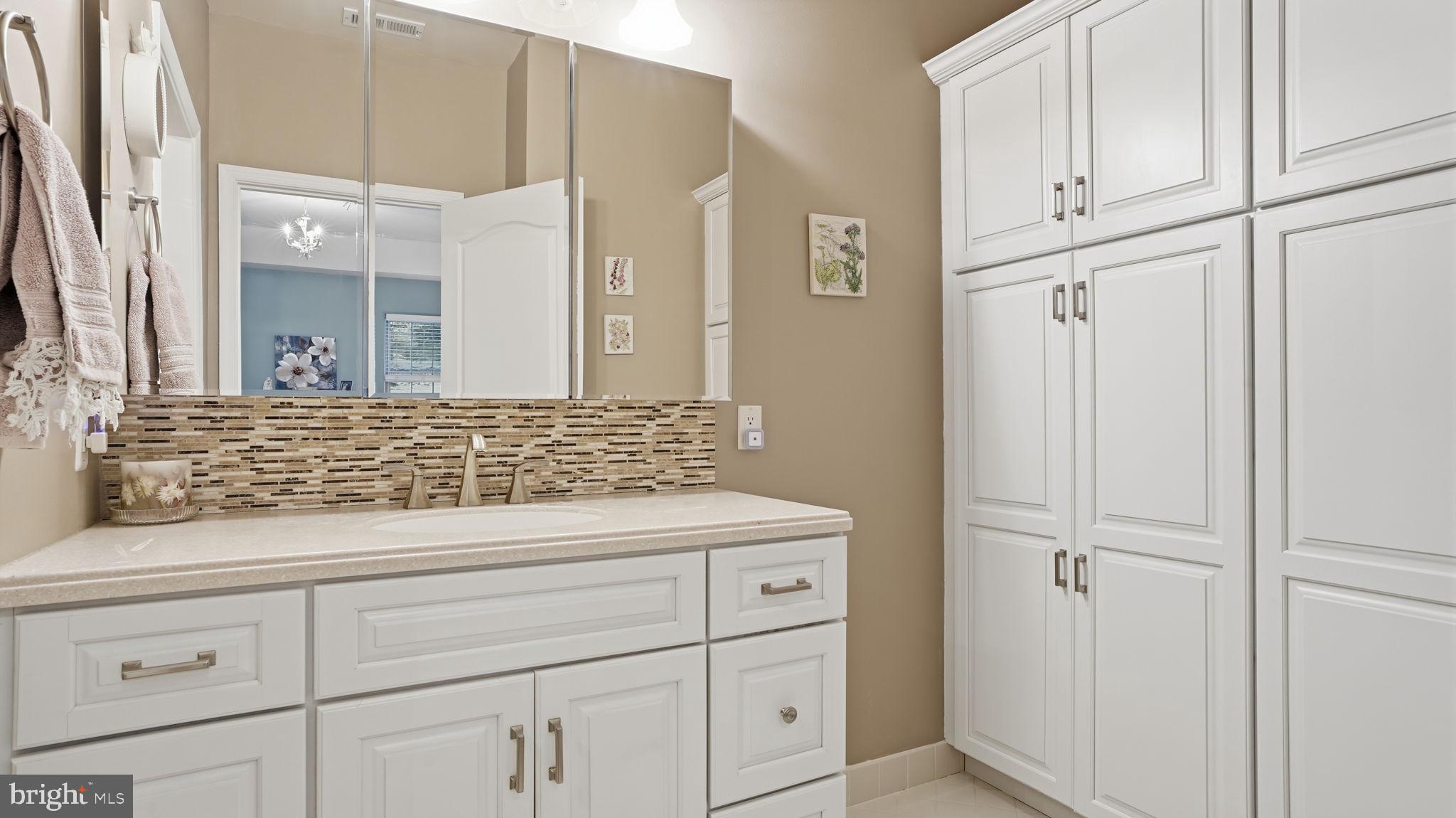 LEGACY OAKS - Residential