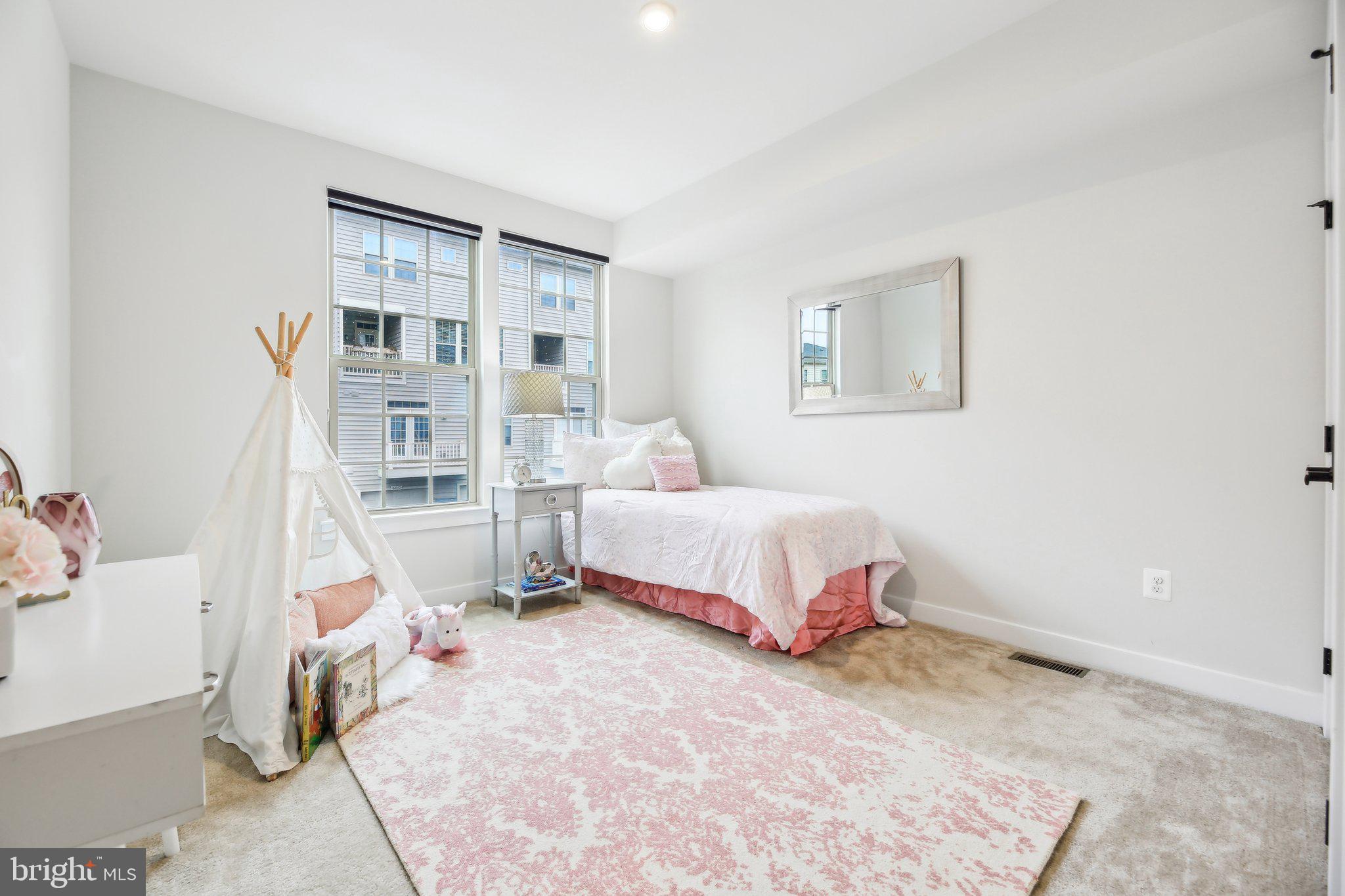 JEFFERSON PLACE - Residential