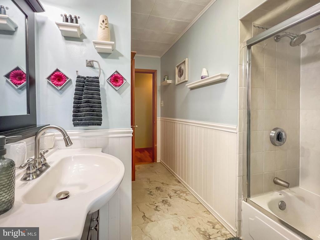 FAIRLESS HILLS - Residential