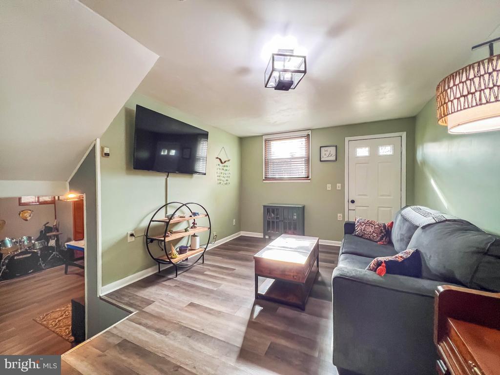 FAIRLESS HILLS - Residential