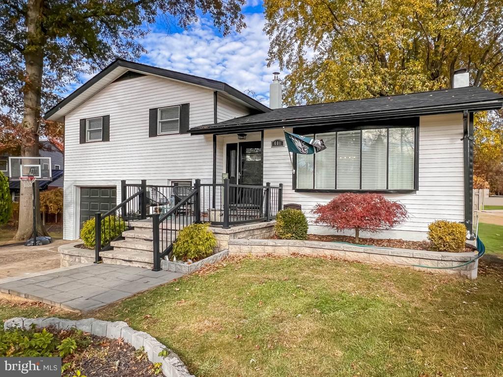 FAIRLESS HILLS - Residential