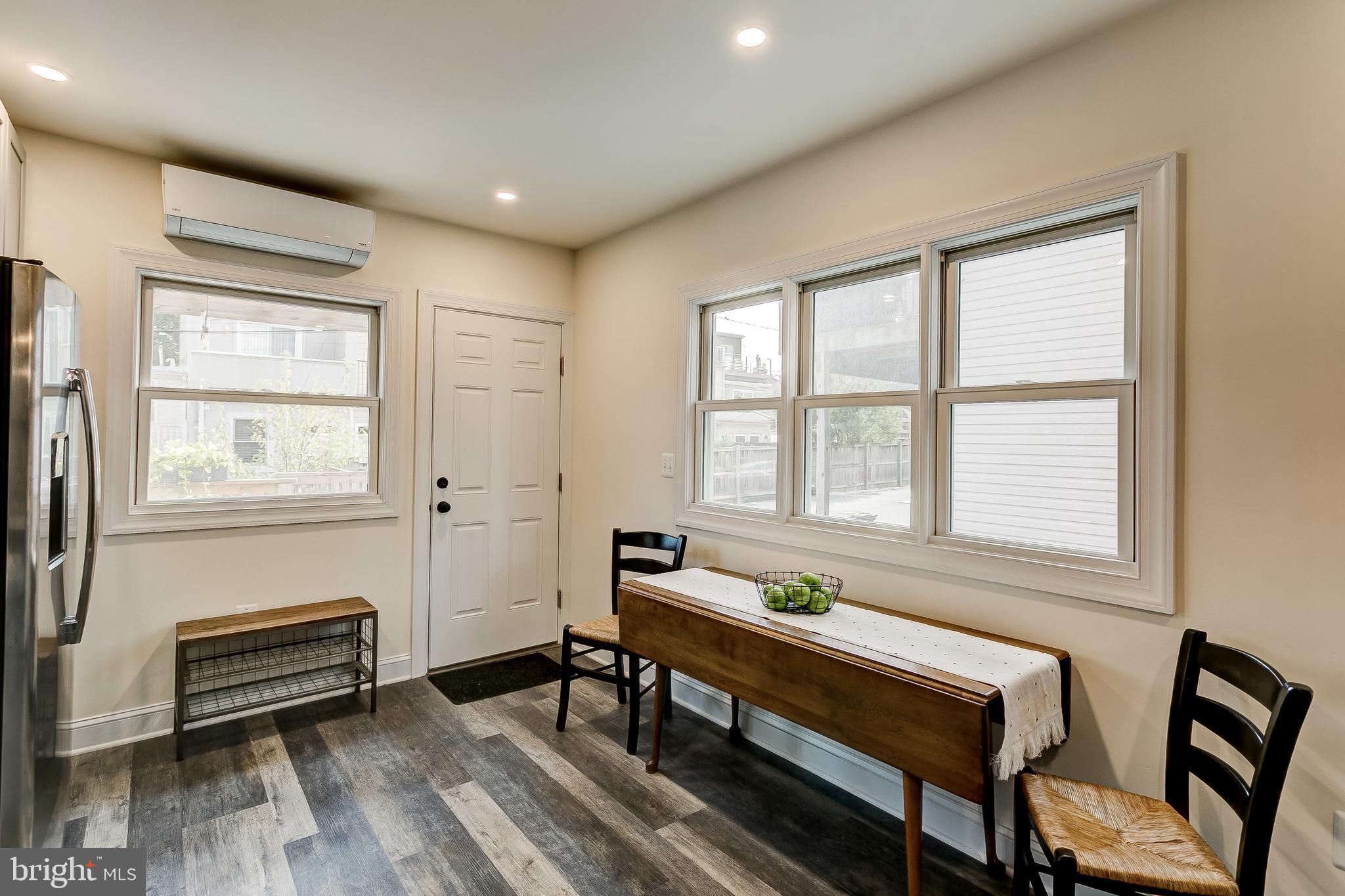 LOCUST POINT - Residential