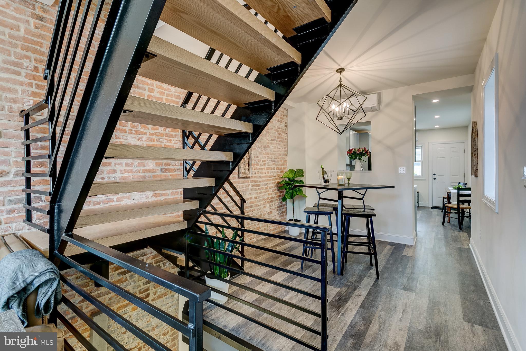 LOCUST POINT - Residential