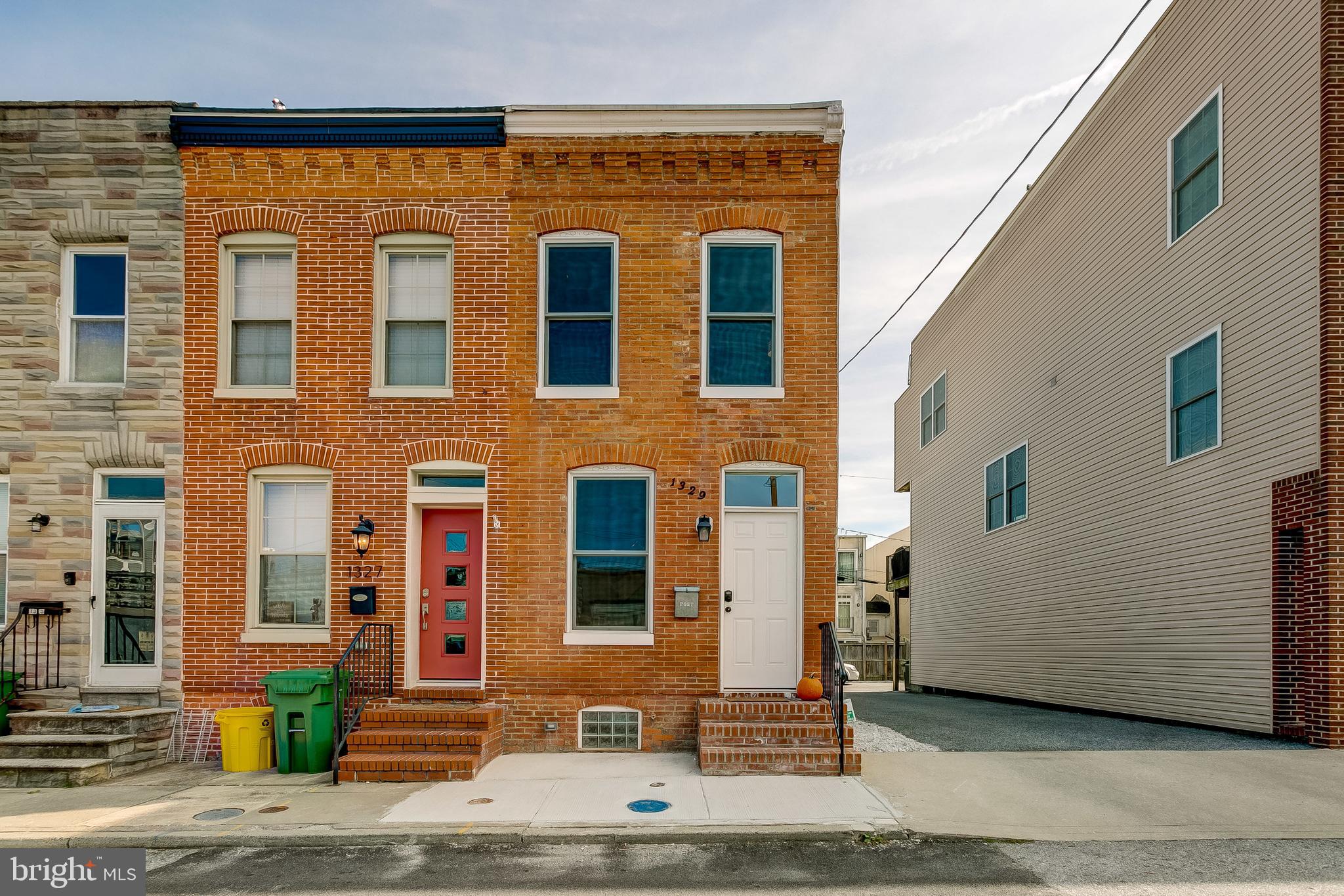 LOCUST POINT - Residential