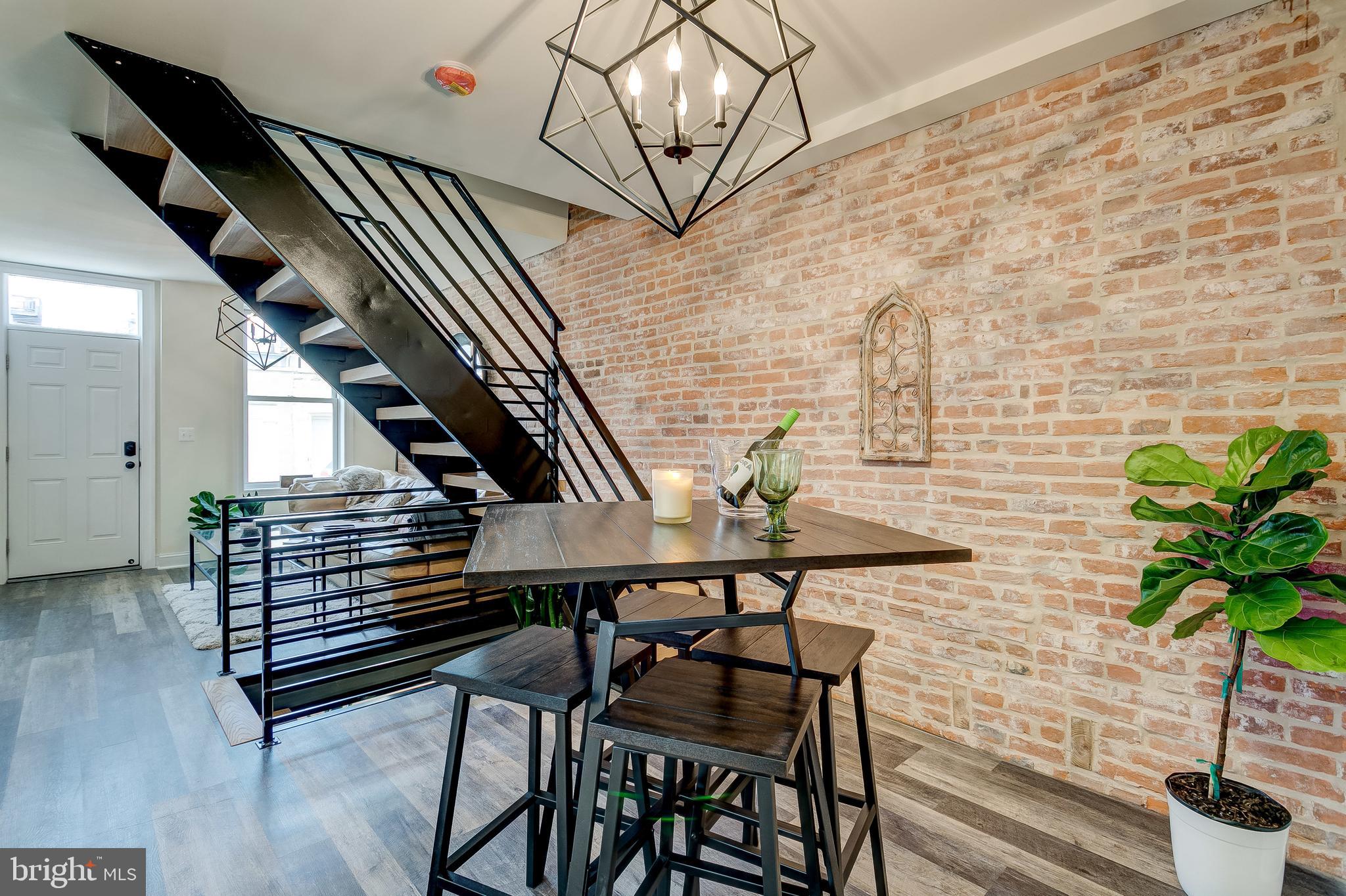 LOCUST POINT - Residential