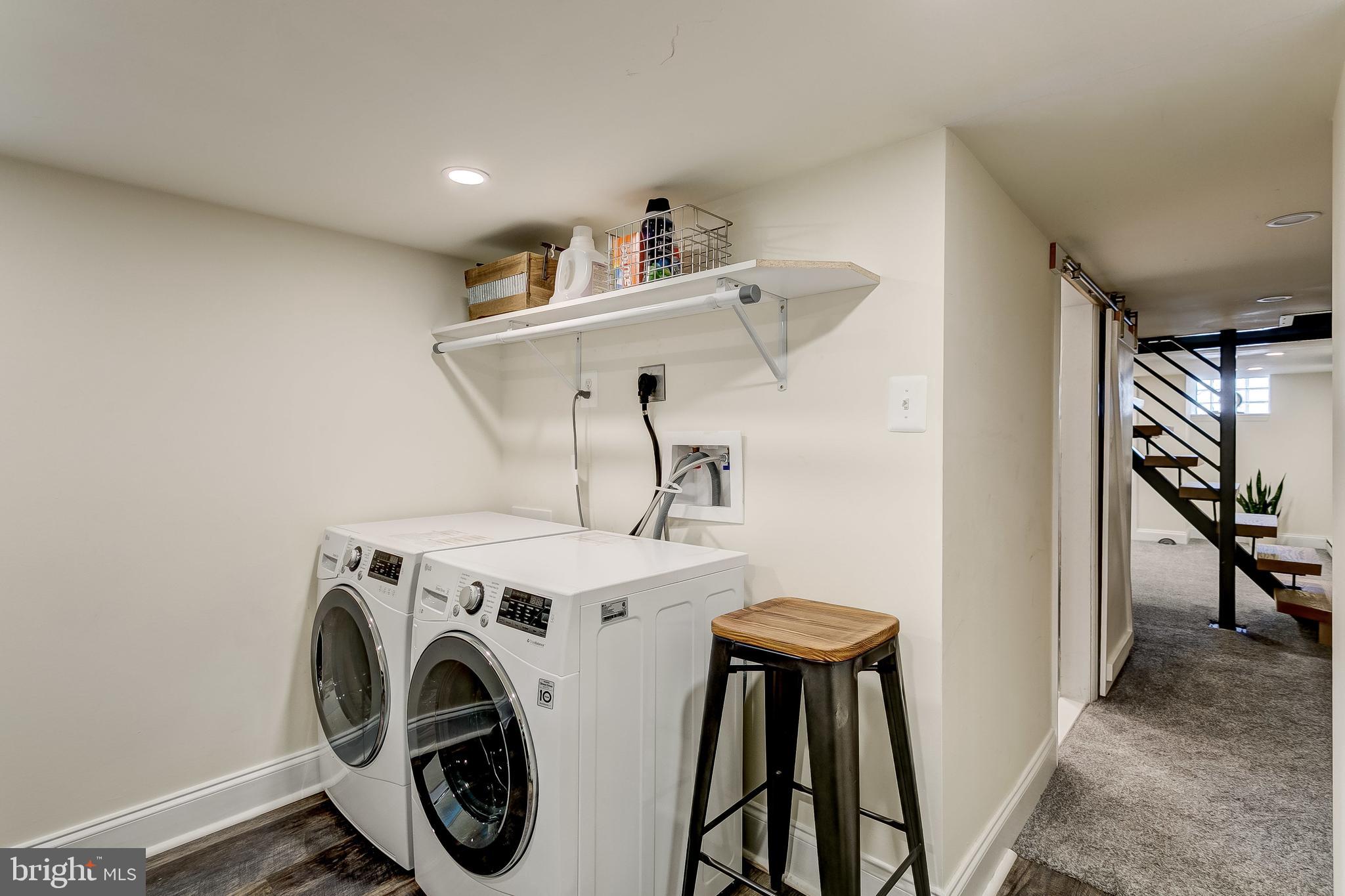 LOCUST POINT - Residential