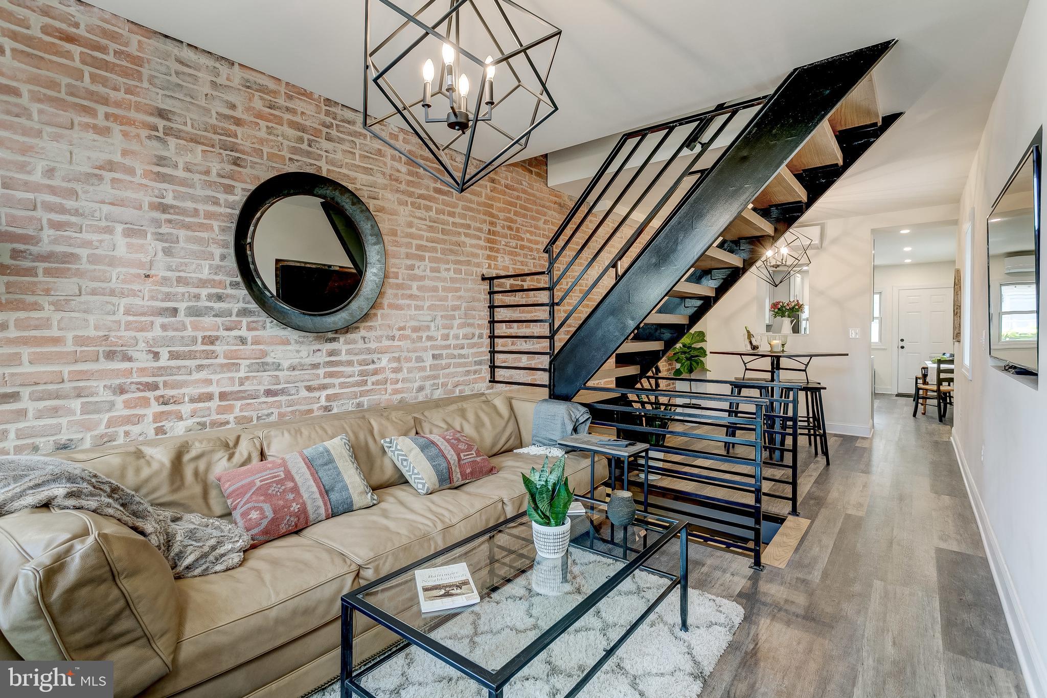 LOCUST POINT - Residential