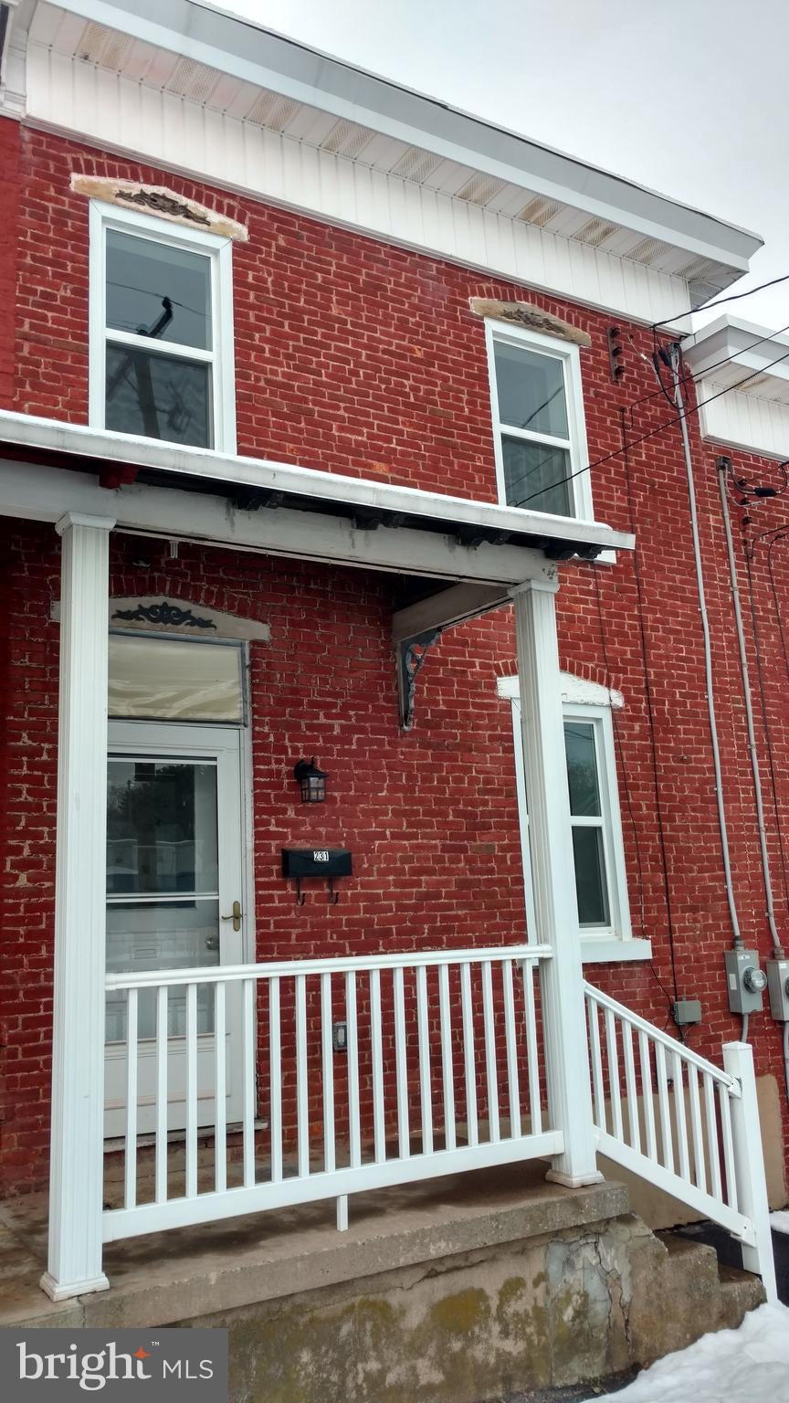 231 N WALBORN