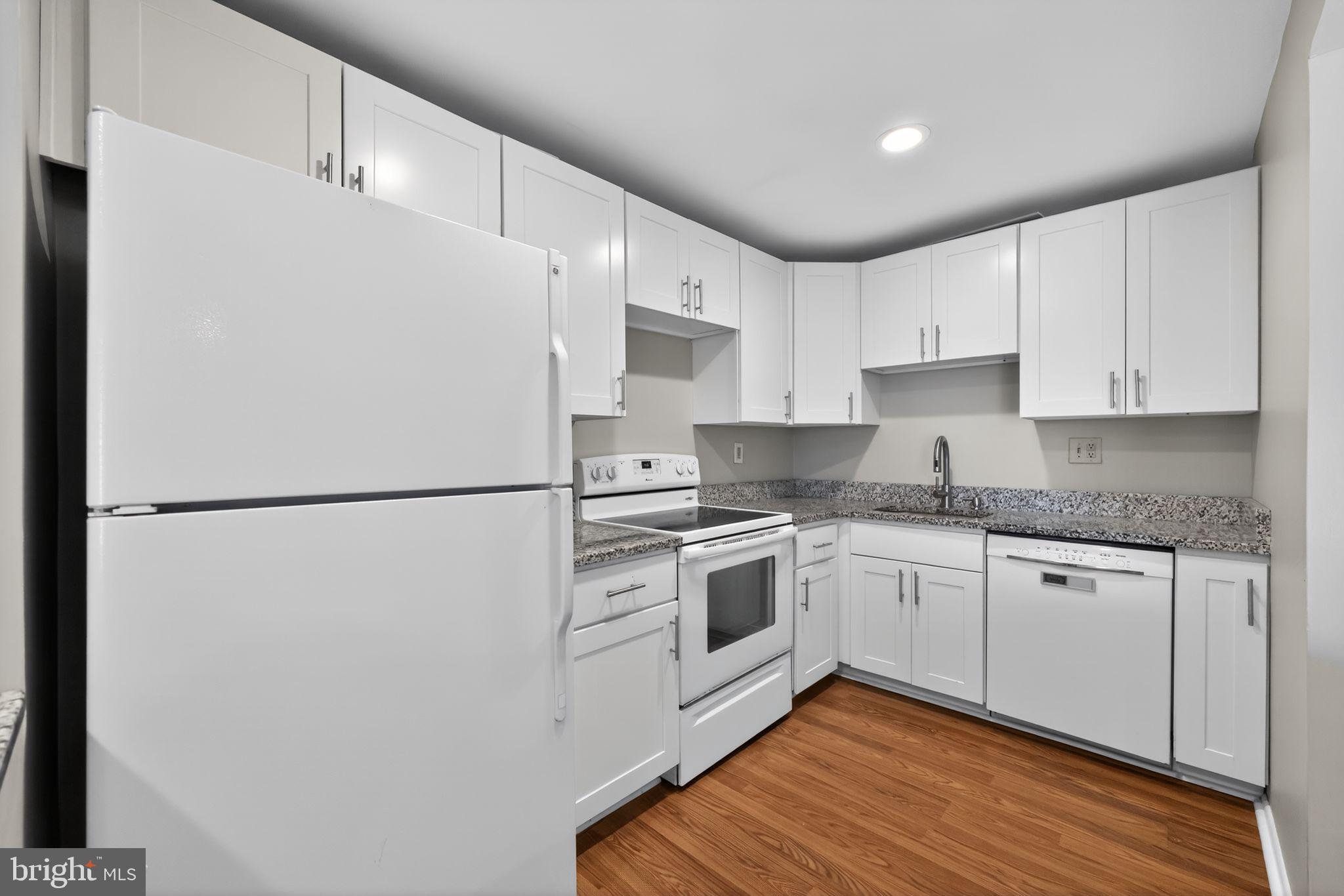 SAYBROOK VIL - Residential