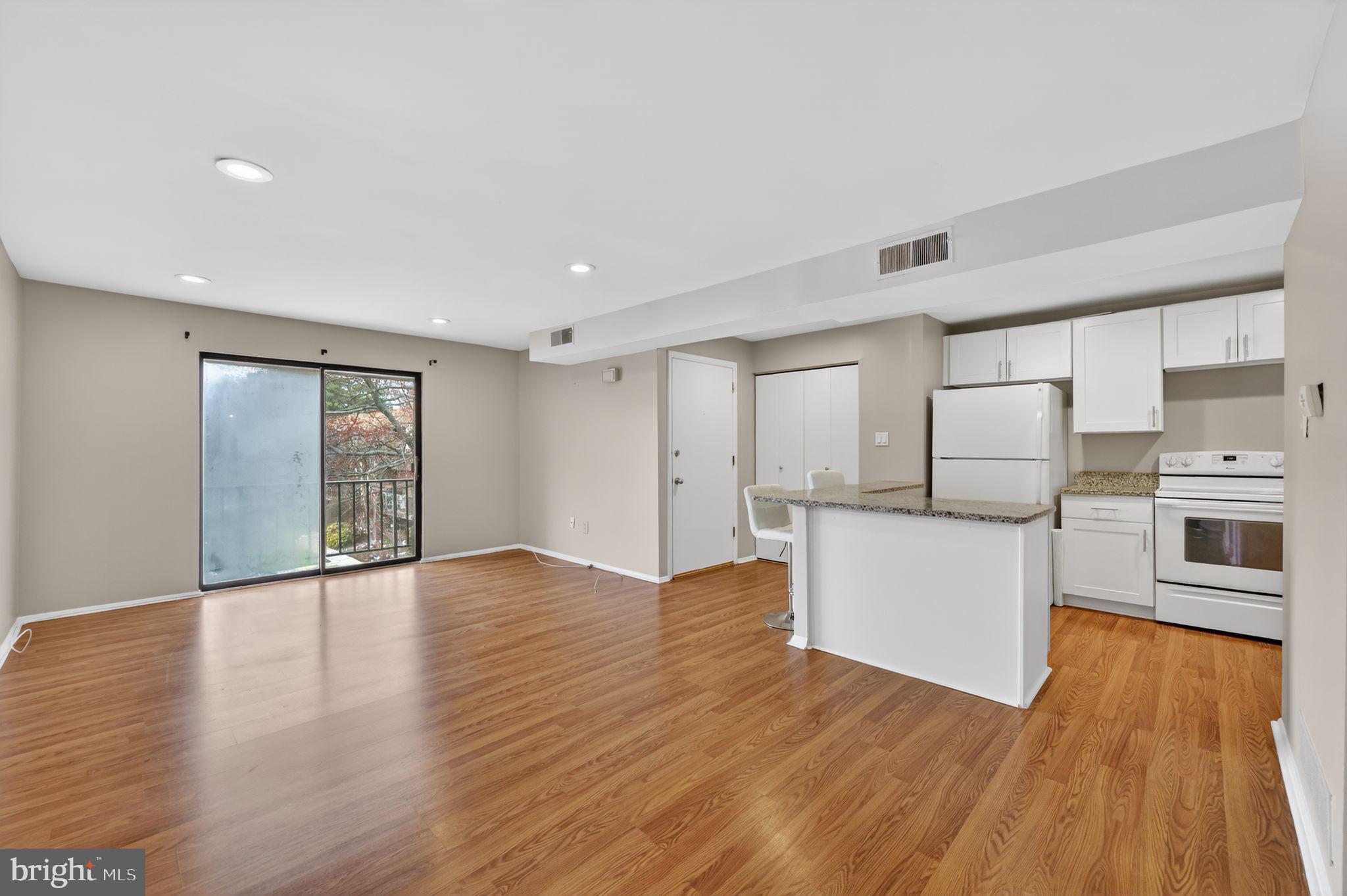 SAYBROOK VIL - Residential