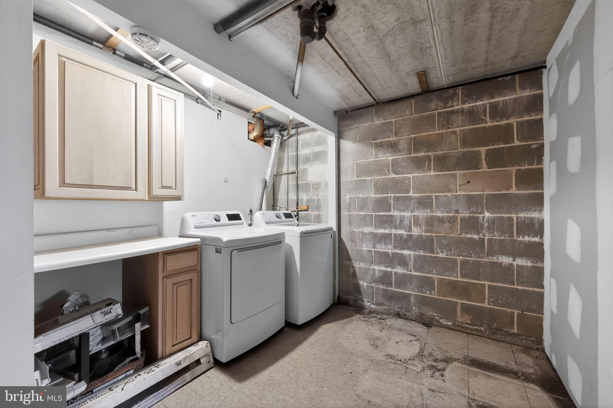 SAYBROOK VIL - Residential