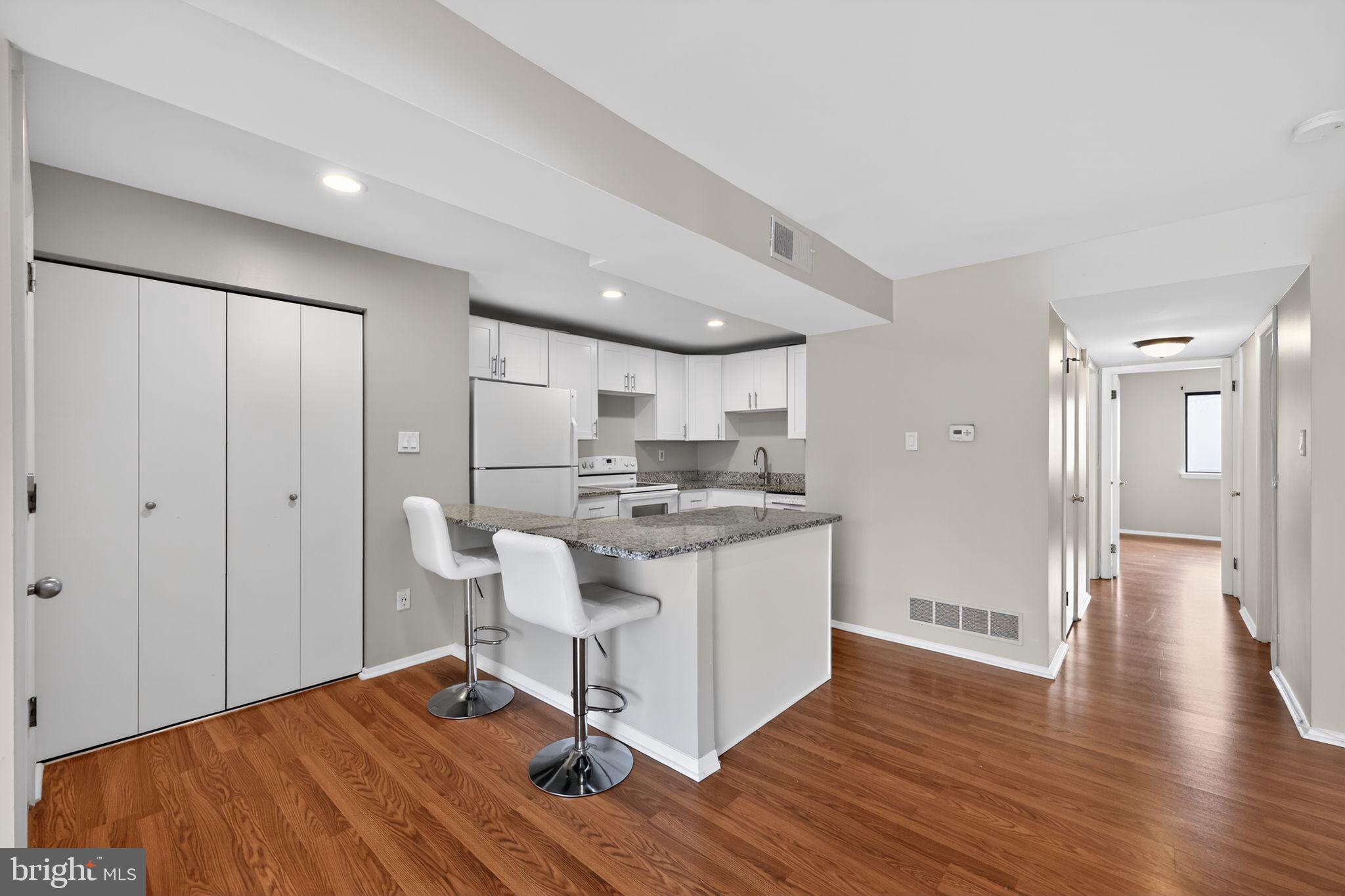 SAYBROOK VIL - Residential