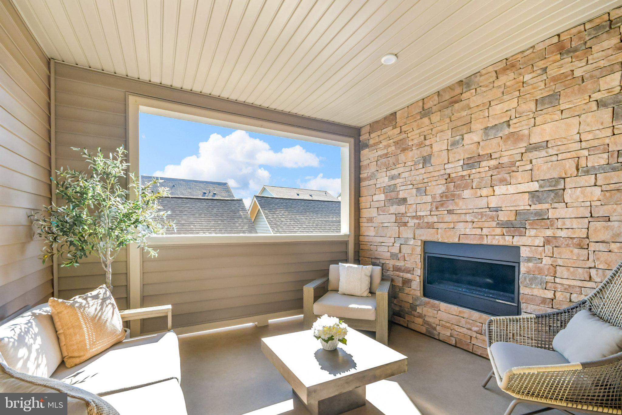 8623 SATINWOOD DRIVE