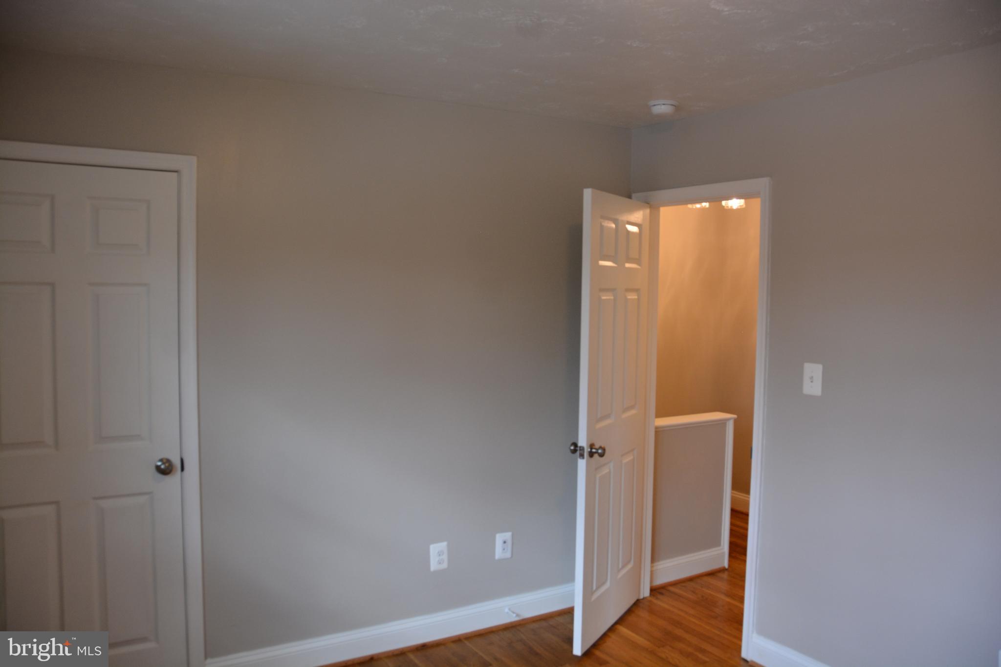 ROYAL VILLAGE - Residential Lease