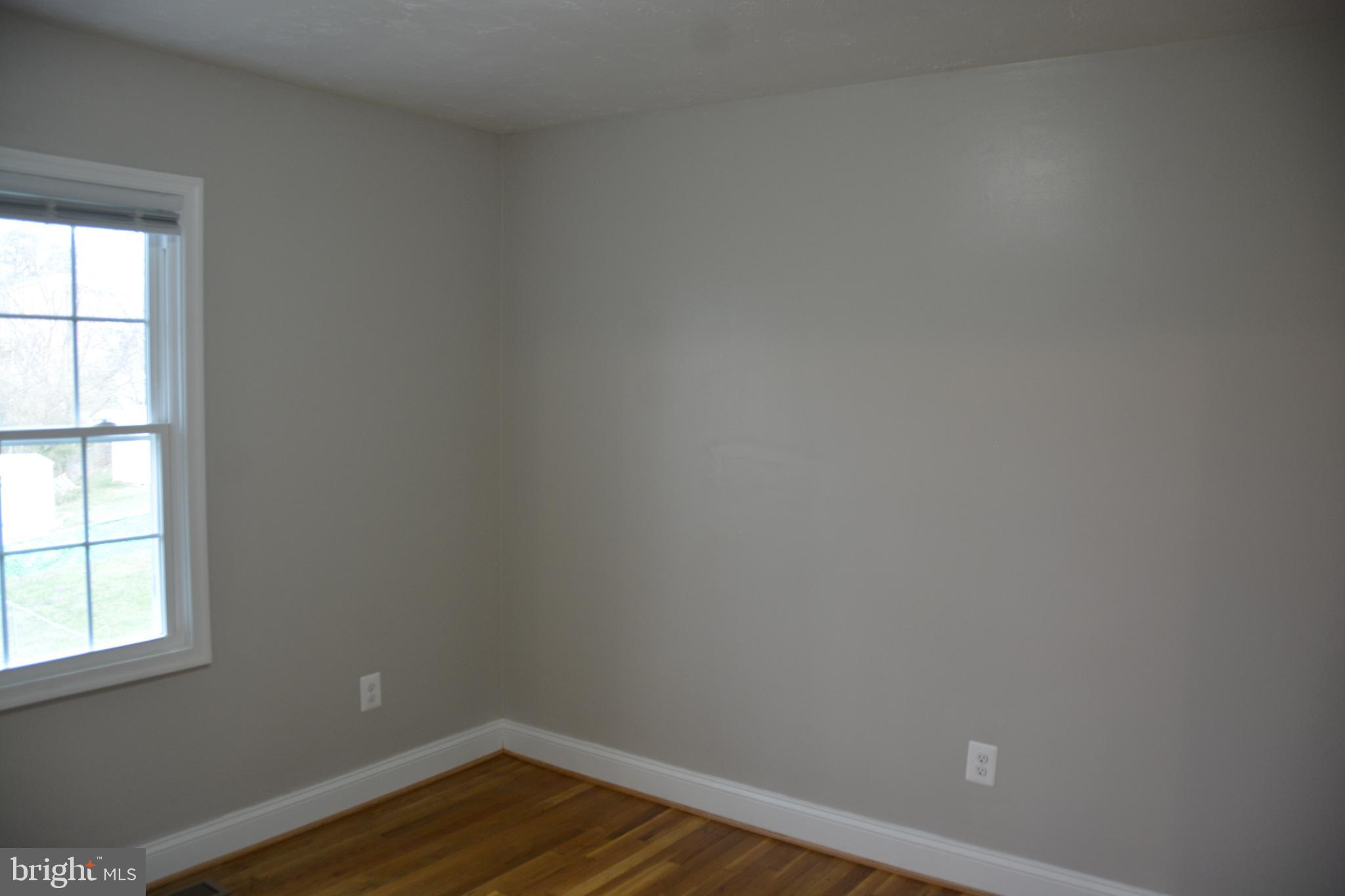 ROYAL VILLAGE - Residential Lease