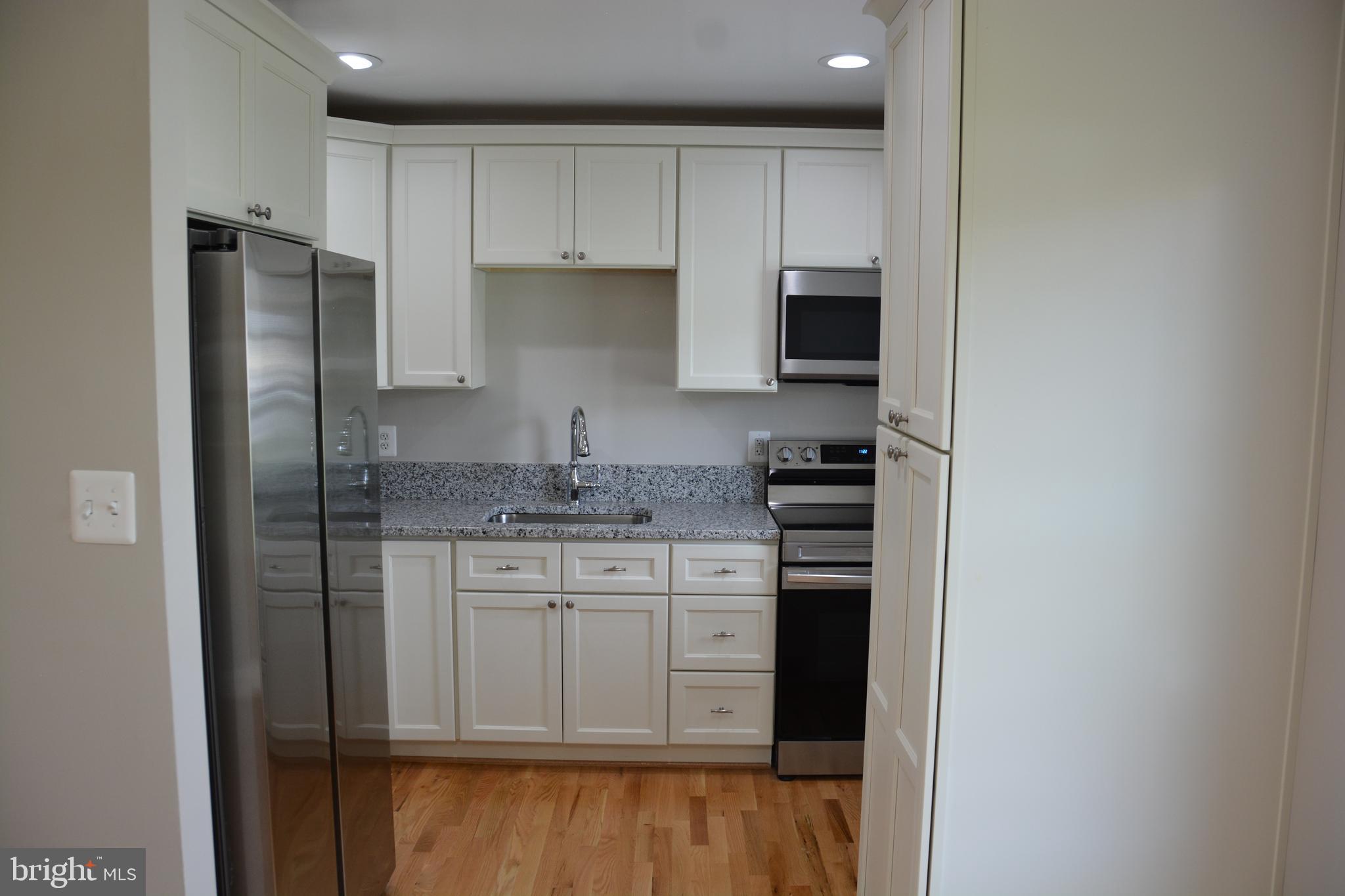 ROYAL VILLAGE - Residential Lease