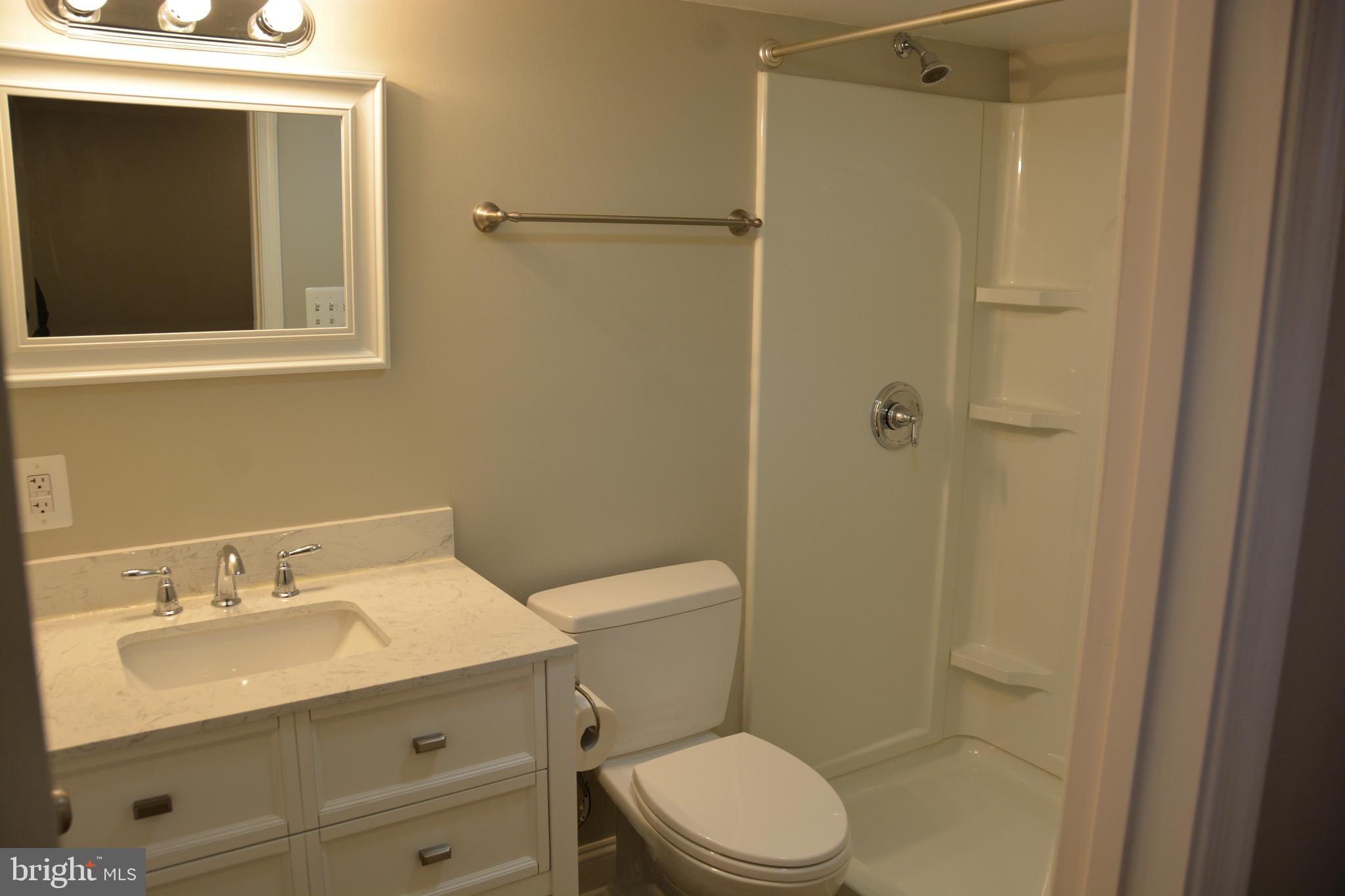 ROYAL VILLAGE - Residential Lease