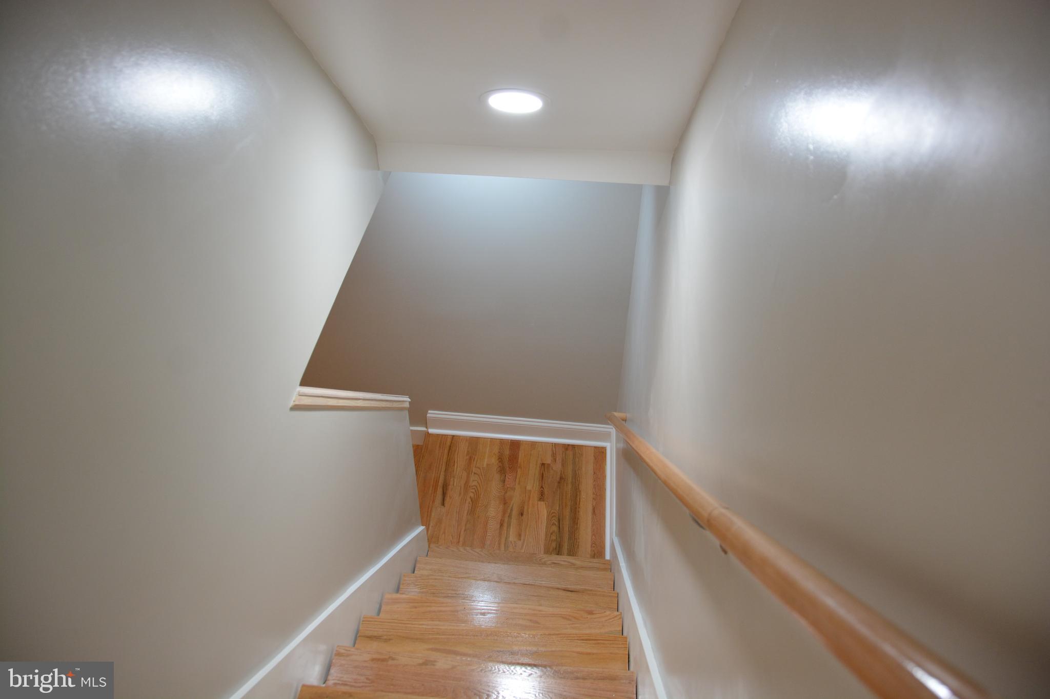 ROYAL VILLAGE - Residential Lease