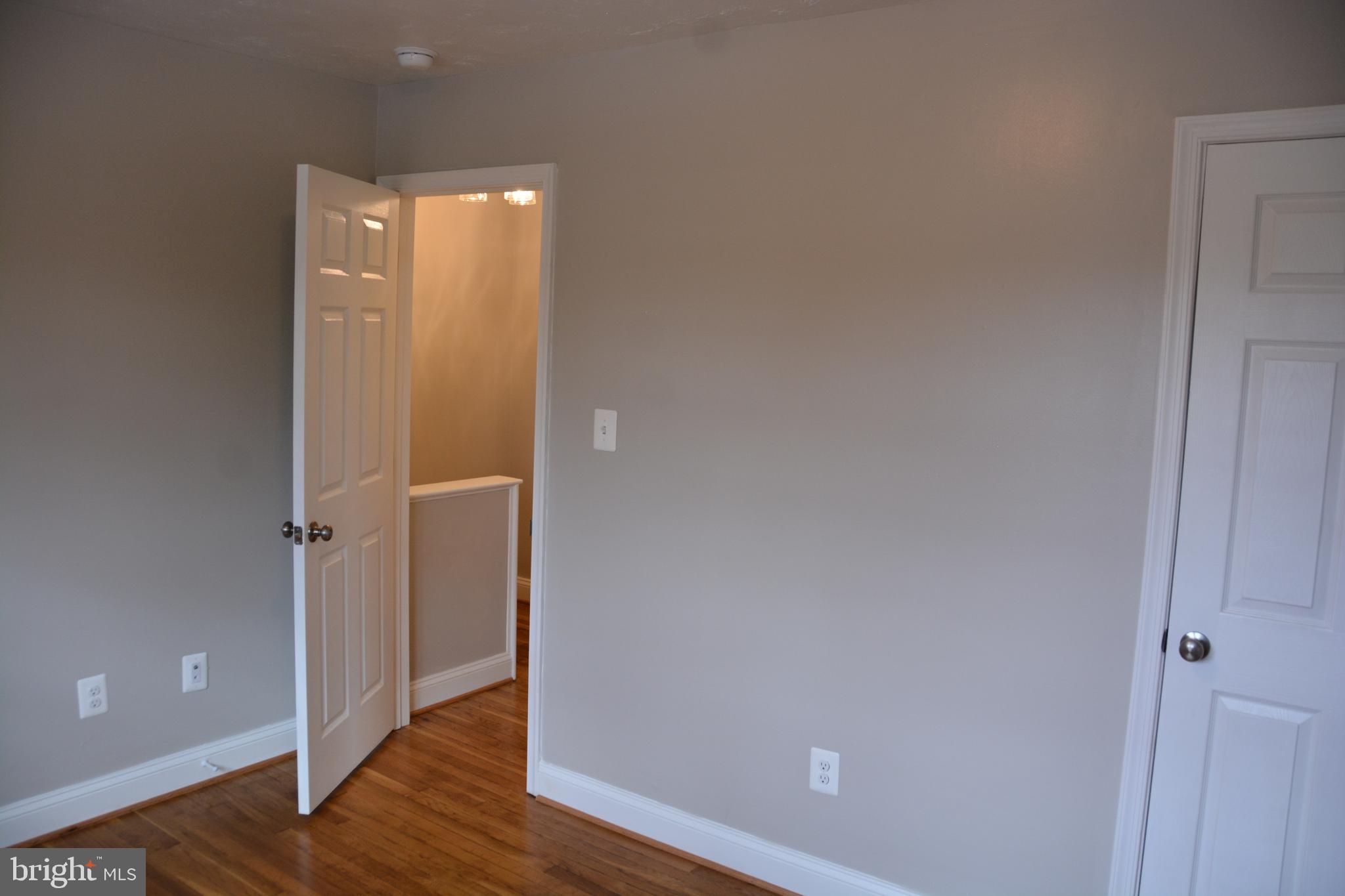 ROYAL VILLAGE - Residential Lease