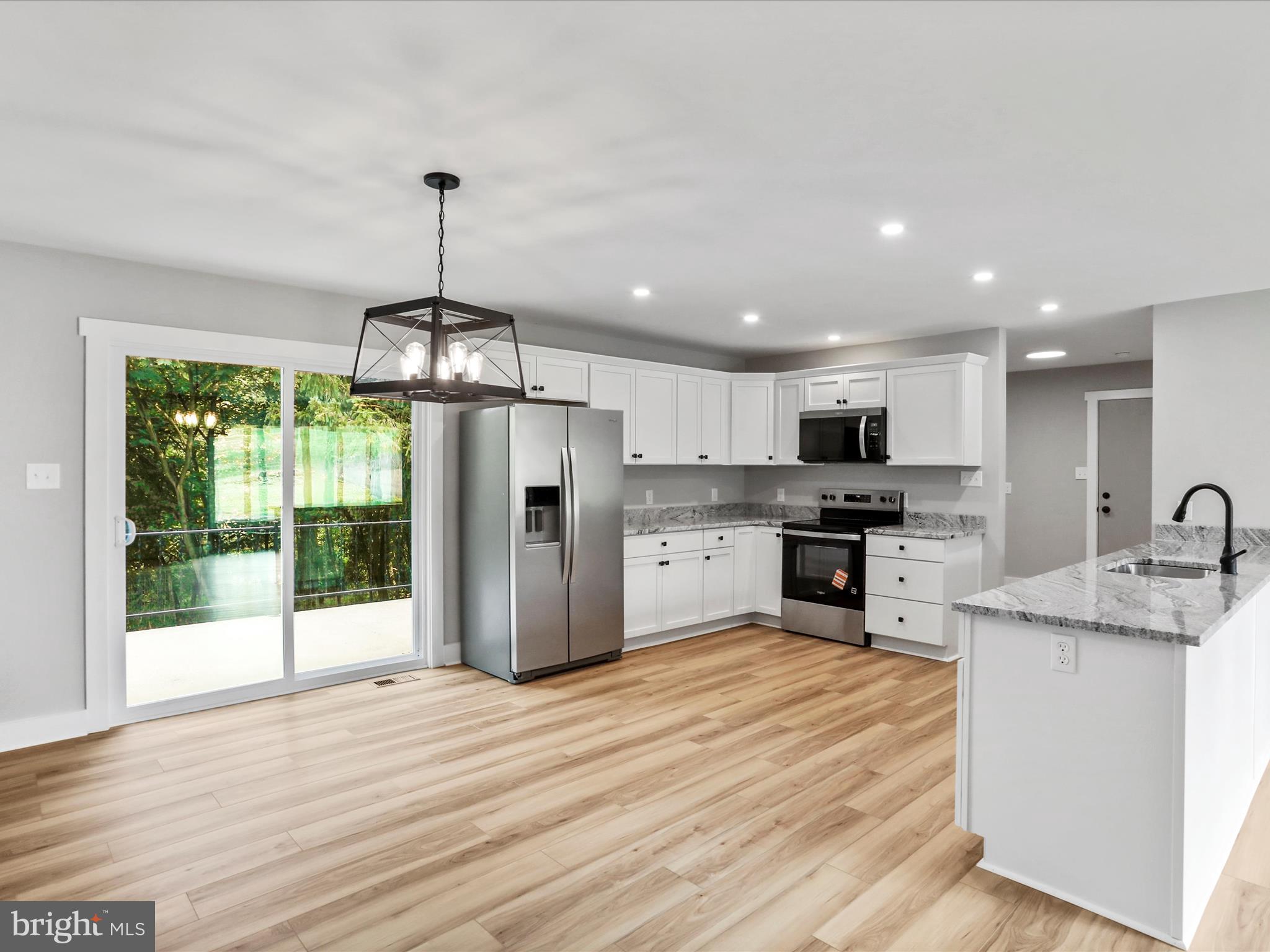 LAKEWOOD HILLS - Residential