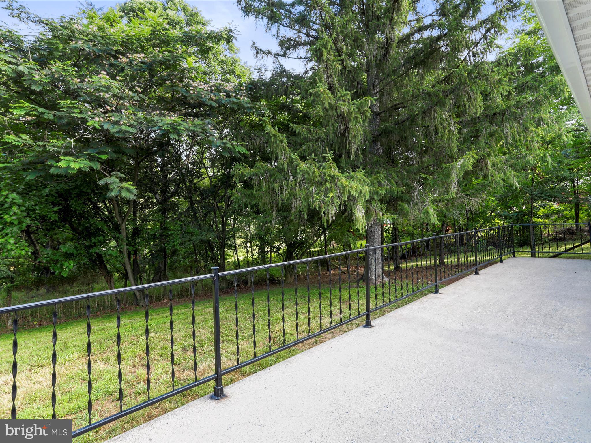 LAKEWOOD HILLS - Residential