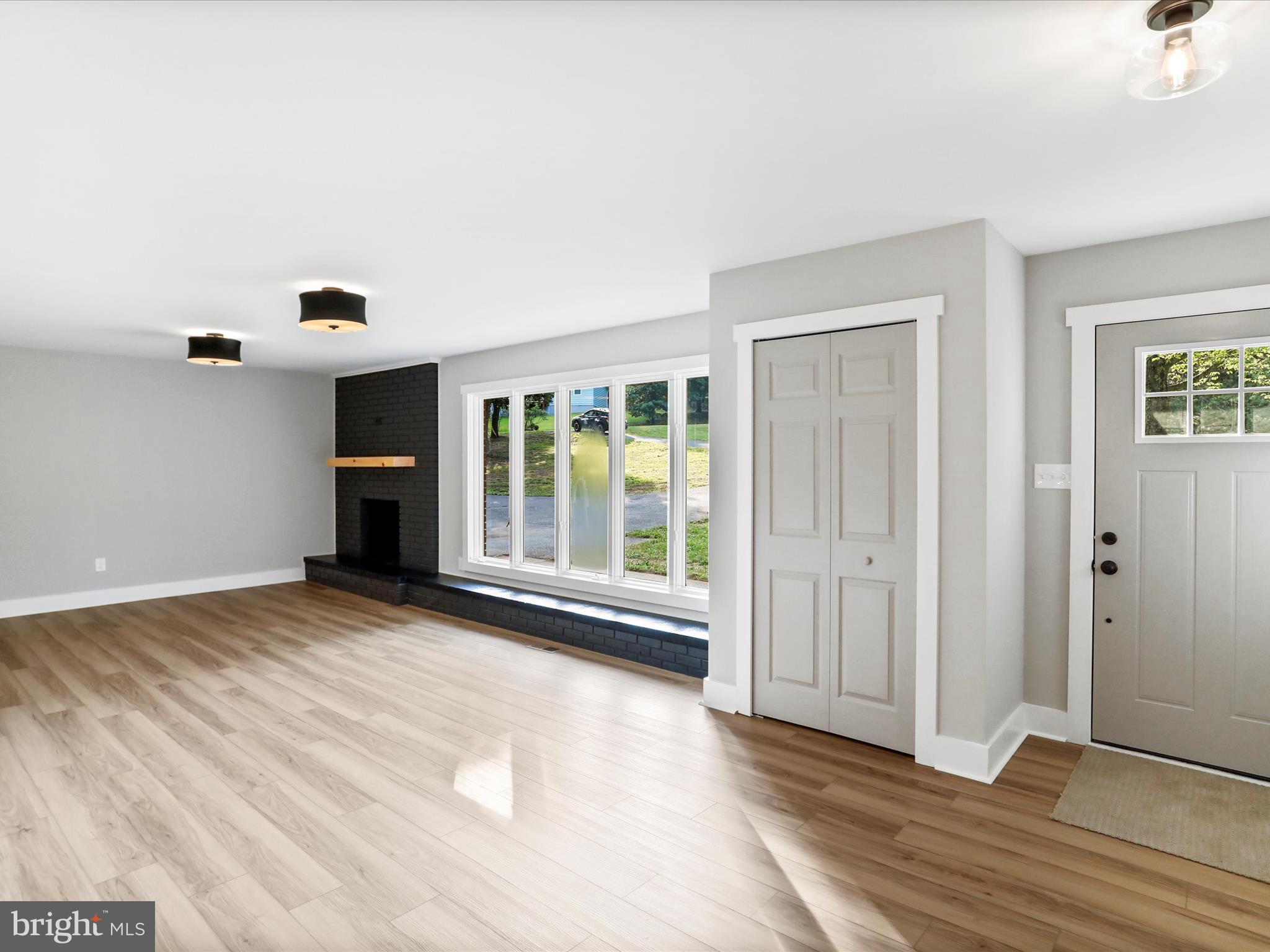 LAKEWOOD HILLS - Residential