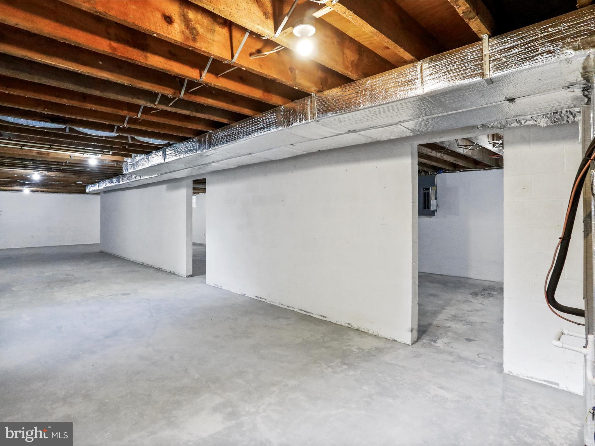 LAKEWOOD HILLS - Residential