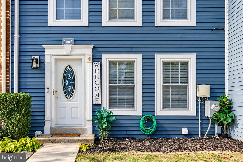 Photo of 3006 N Dale Lane, BOWIE, MD 20716 (MLS # MDPG2224334)
