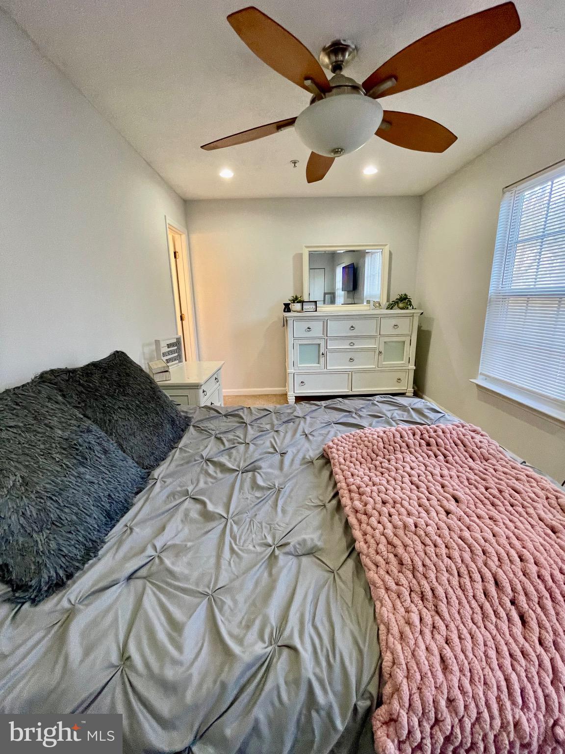 PLEASANT WALK - Residential