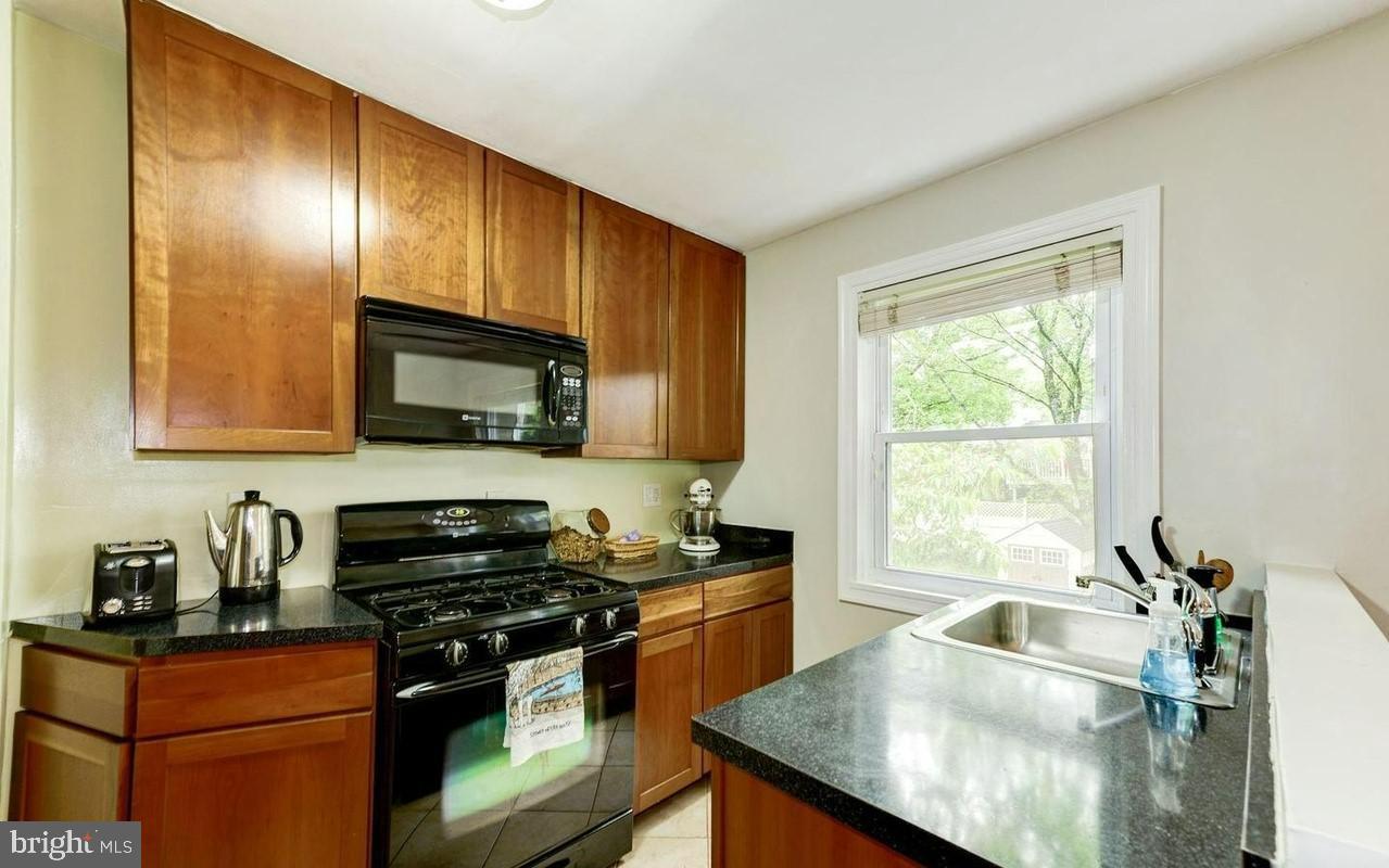 HUNTINGTON - Residential Lease