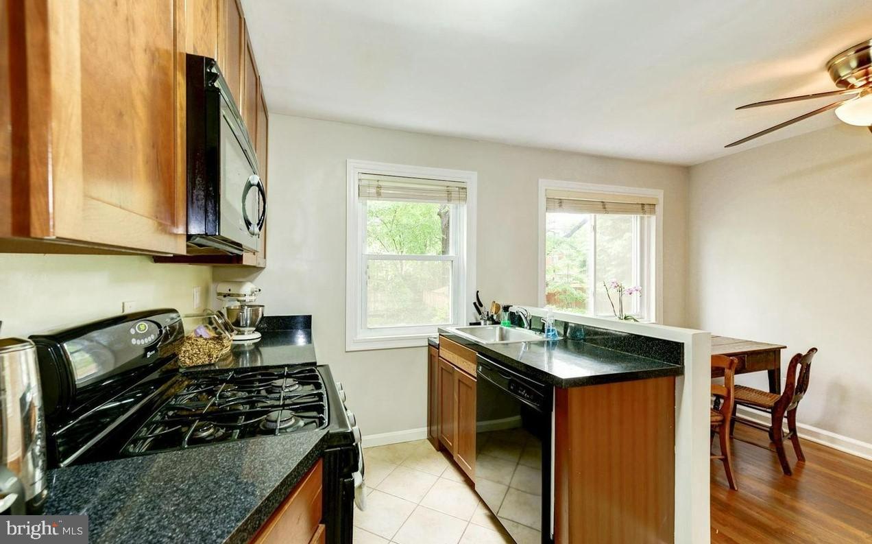 HUNTINGTON - Residential Lease