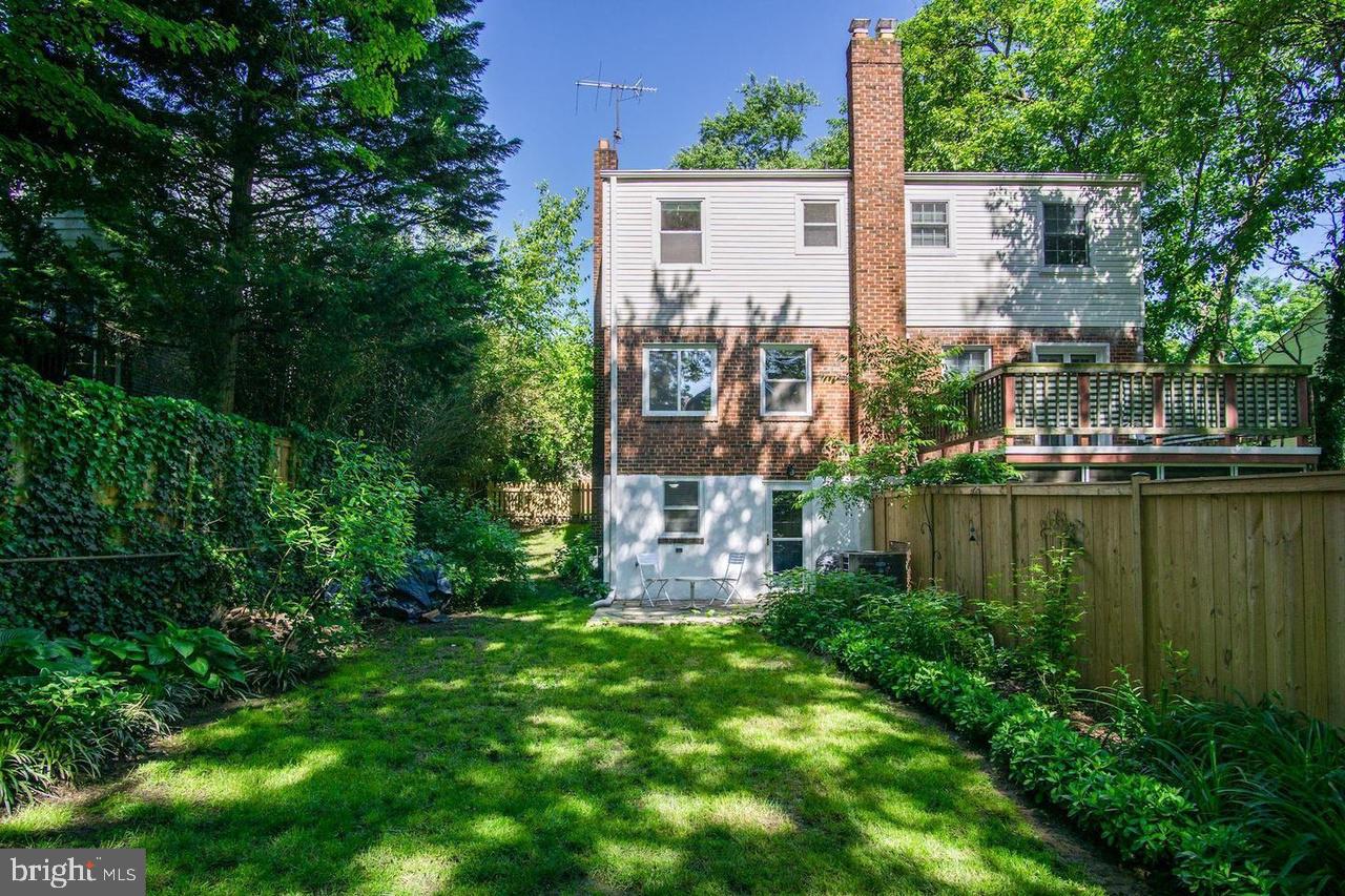 HUNTINGTON - Residential Lease