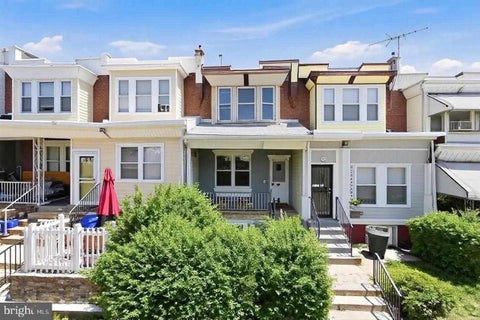 Townhouse For Sale - 1731 N Redfield Street<br/> PHILADELPHIA, PA 19151