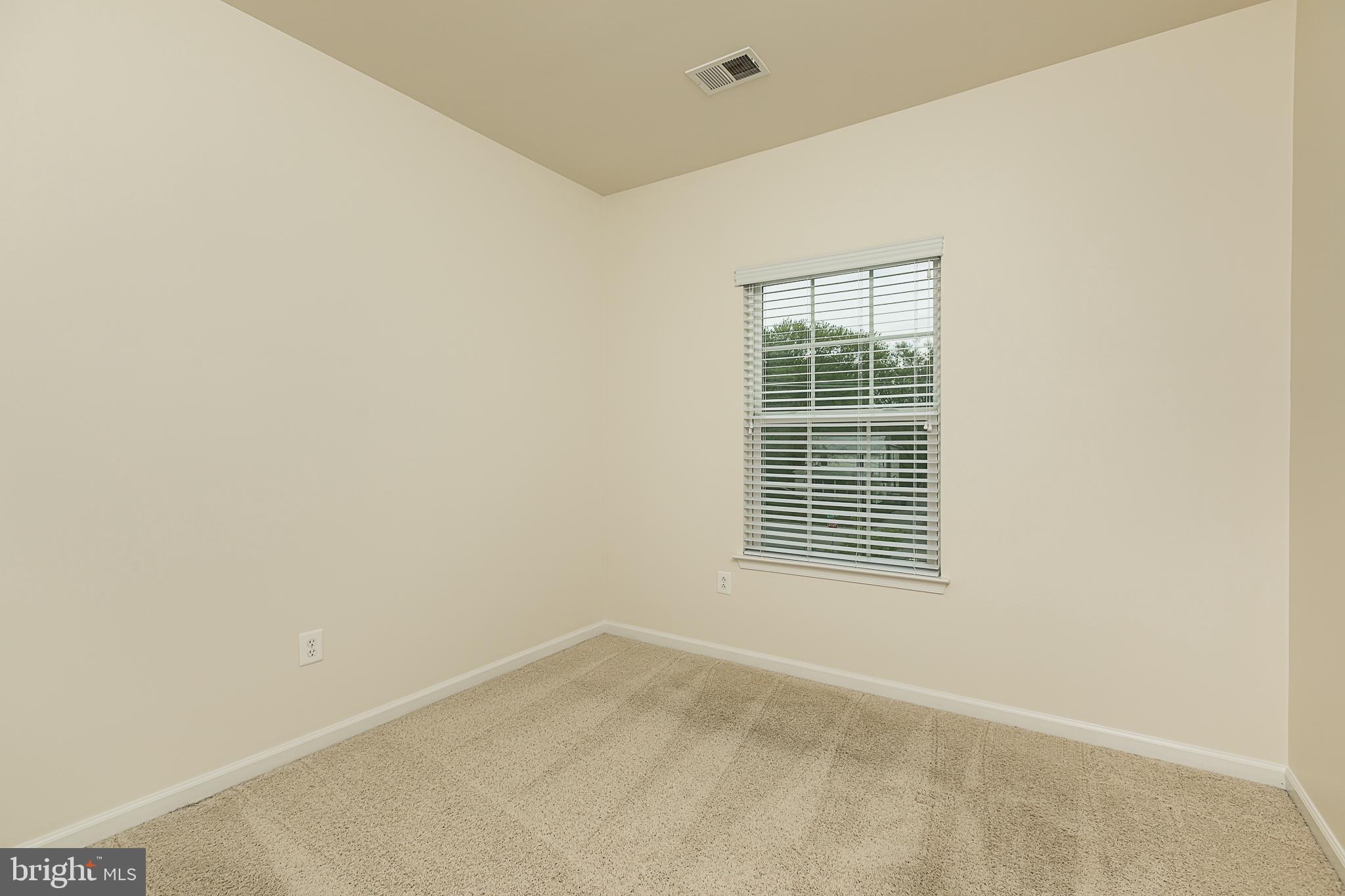 CAPITOL HEIGHTS - Residential Lease